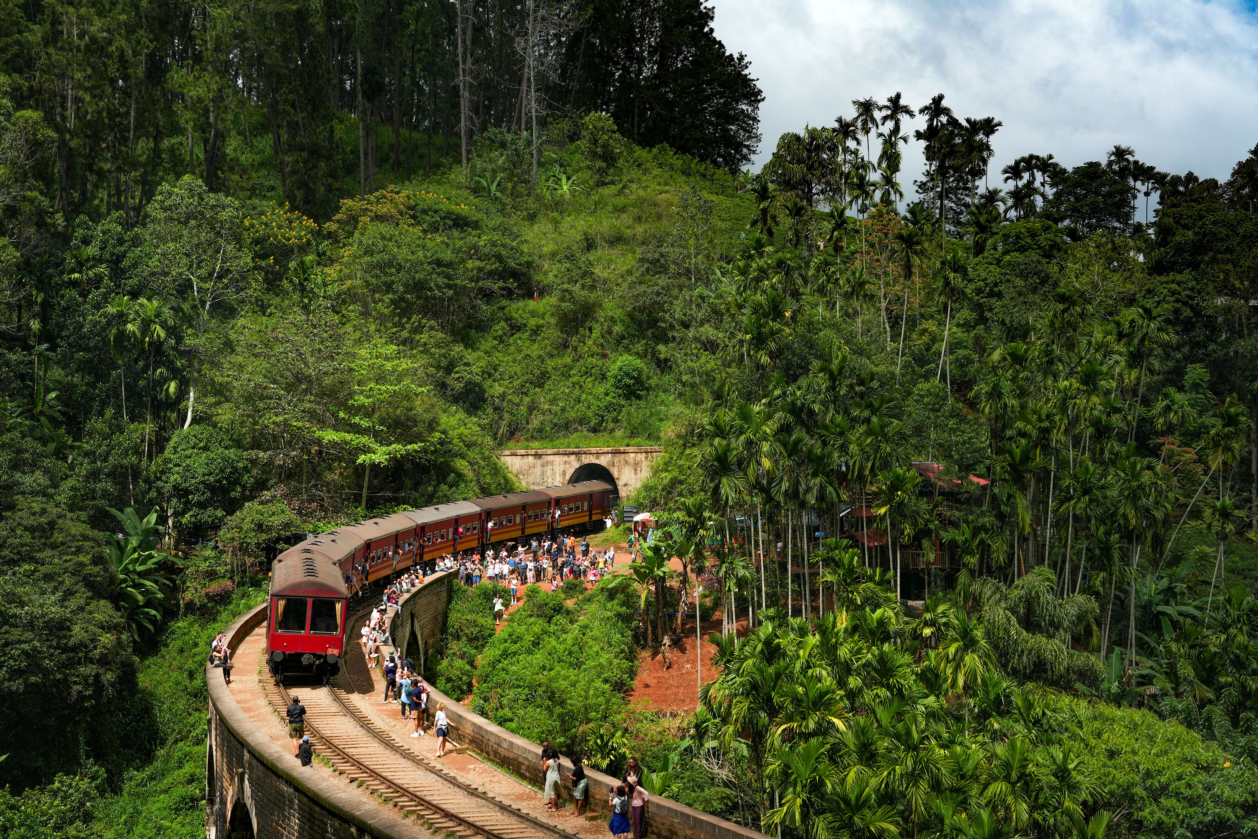 sri lanka train