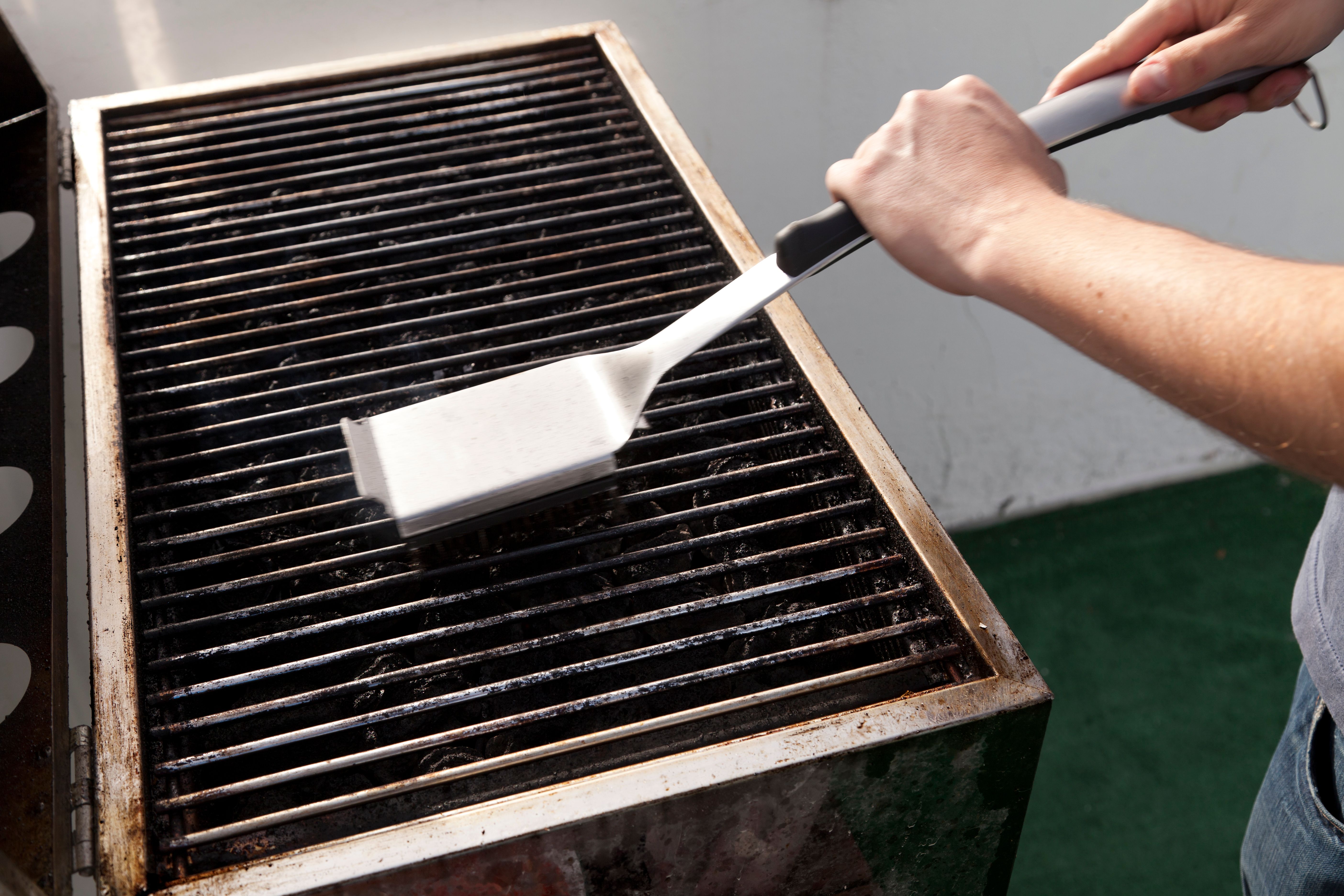 cleaning grill