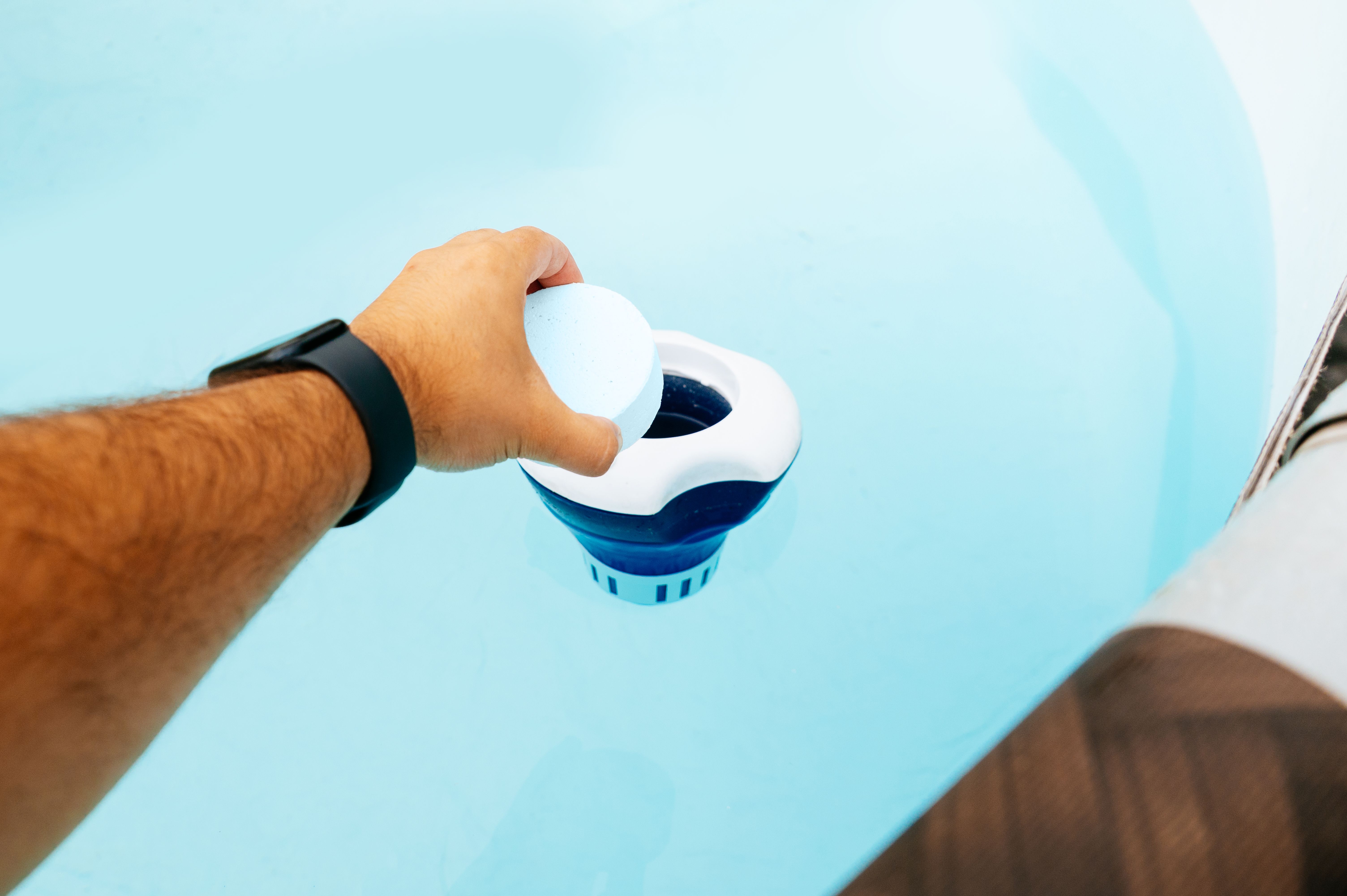 pool cleaning equipment