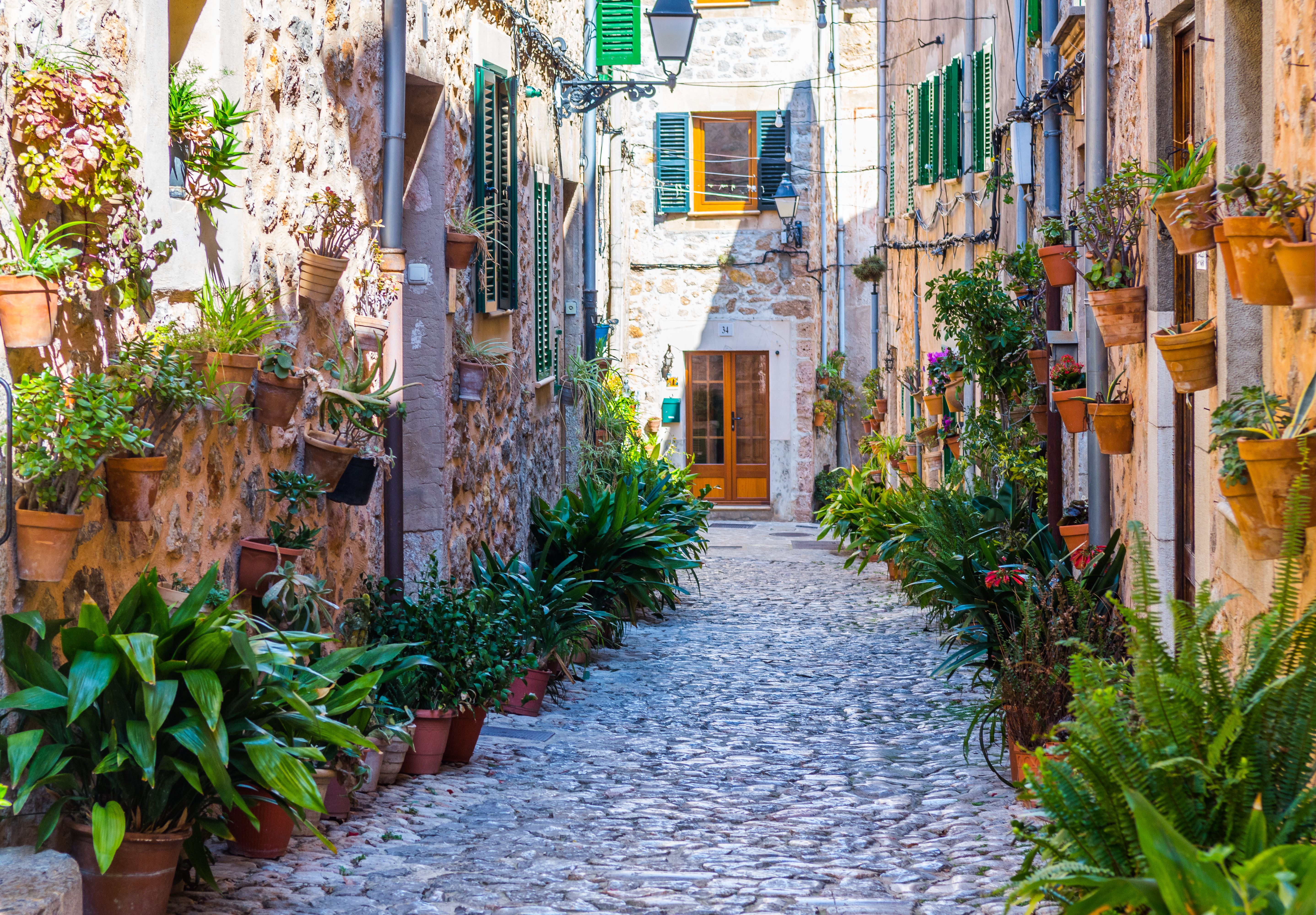 valldemossa streets