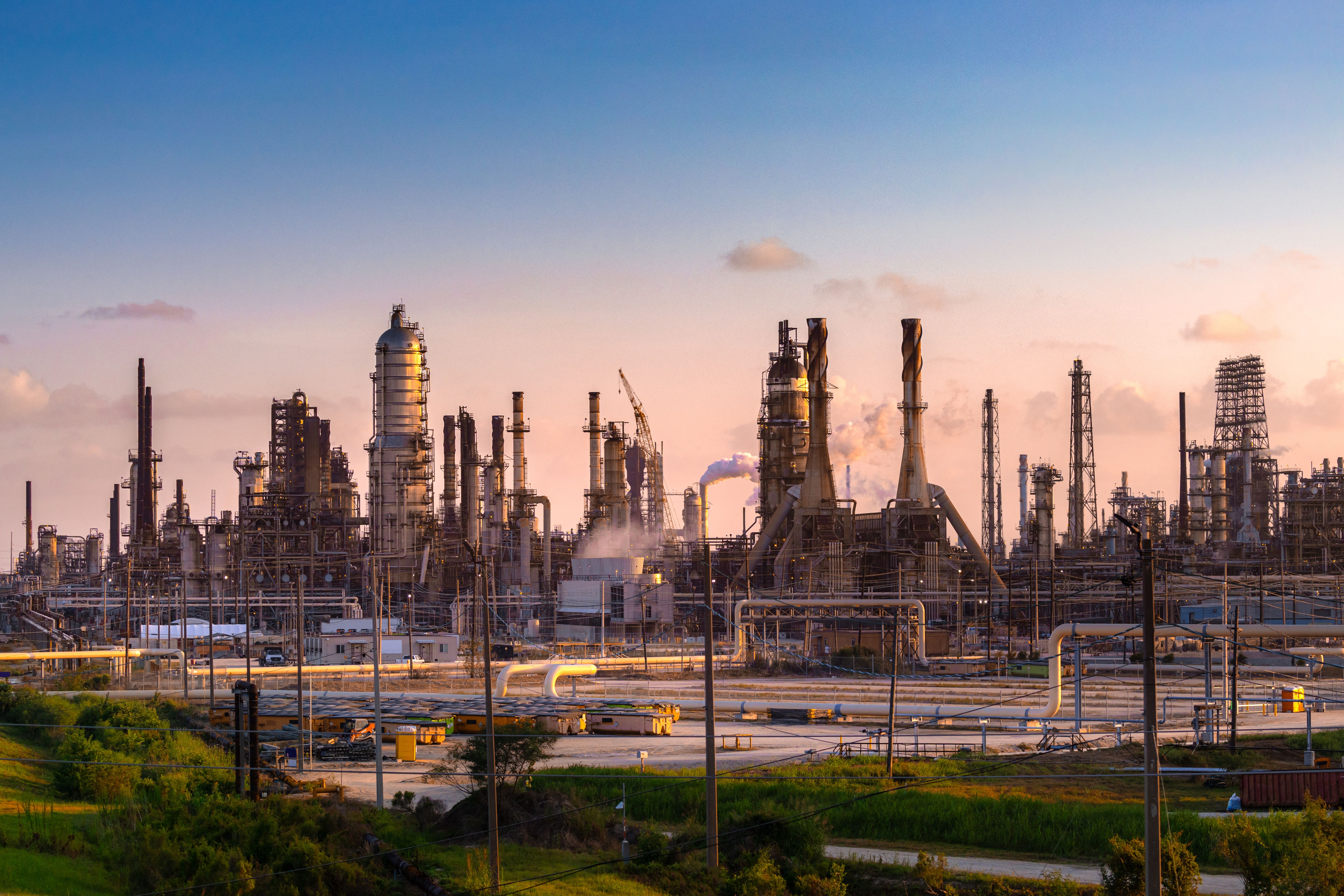 oil refinery emissions