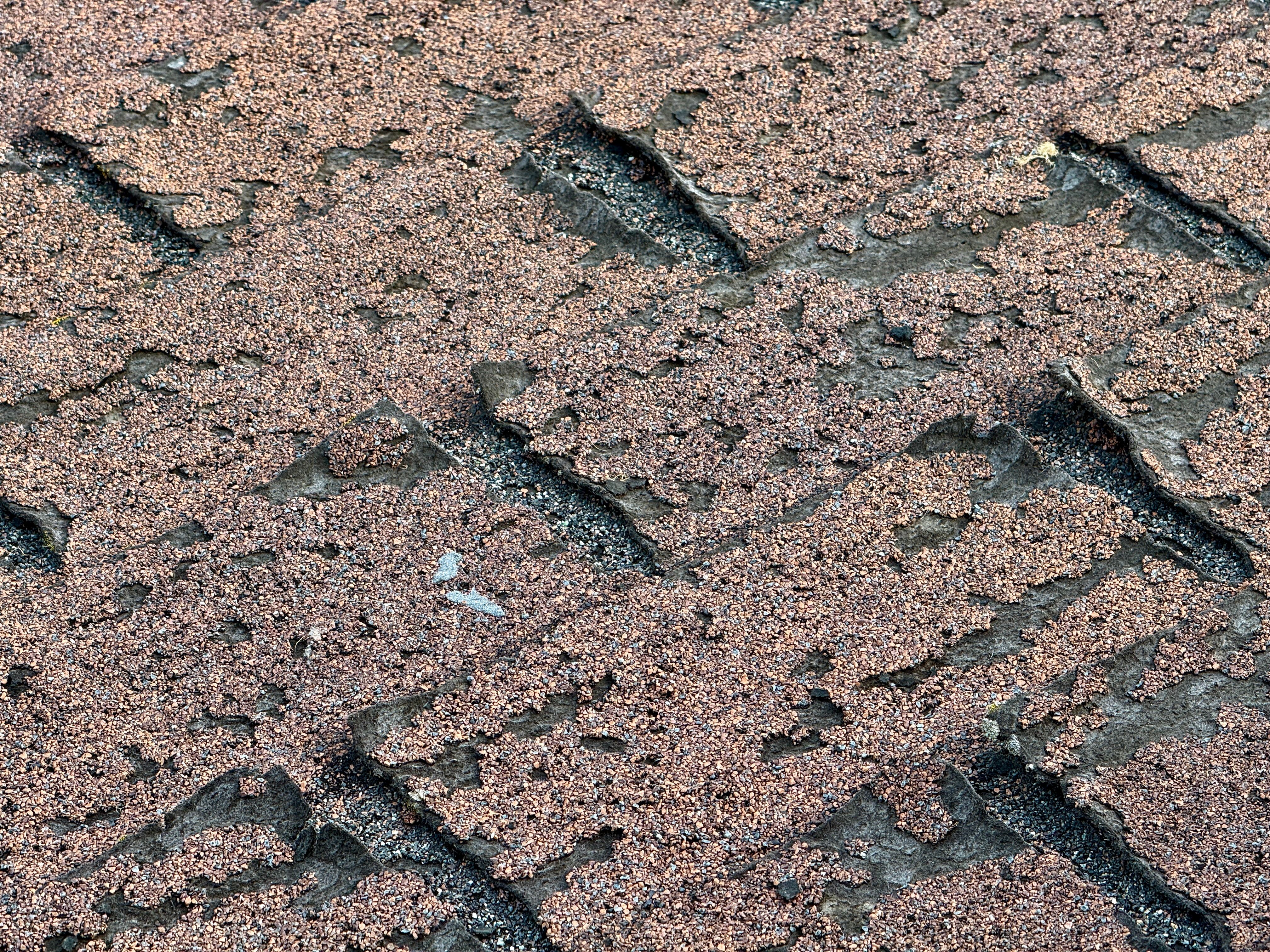 roof shingles damage