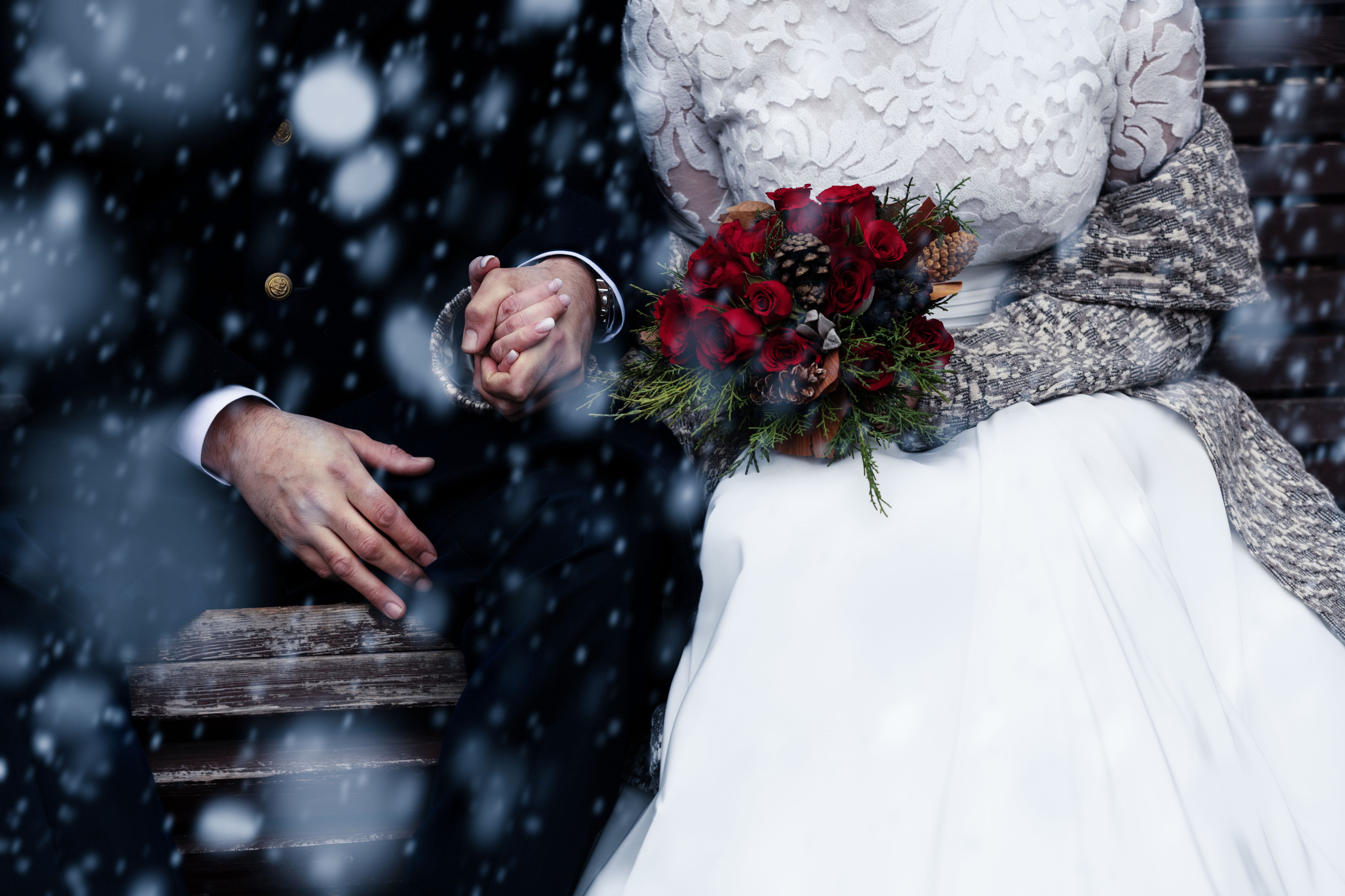 bride groom snow