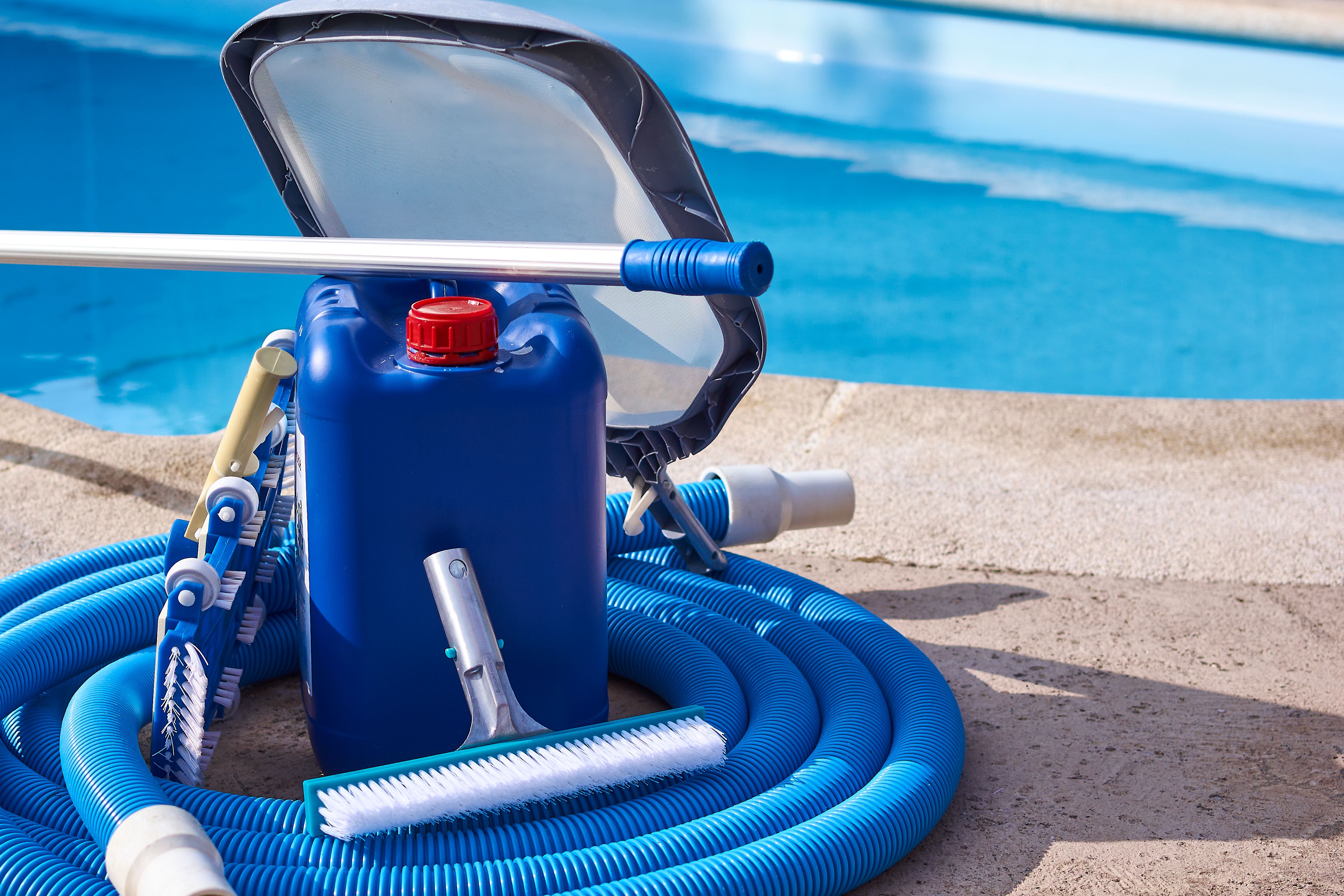 pool cleaning tools