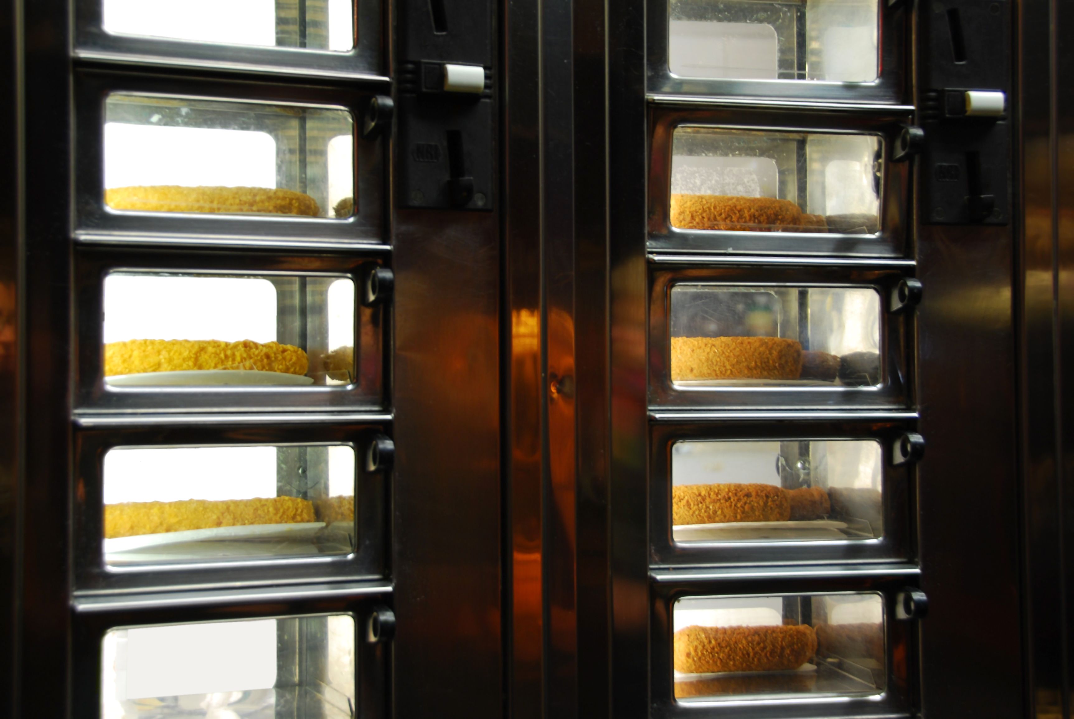 installing vending machine