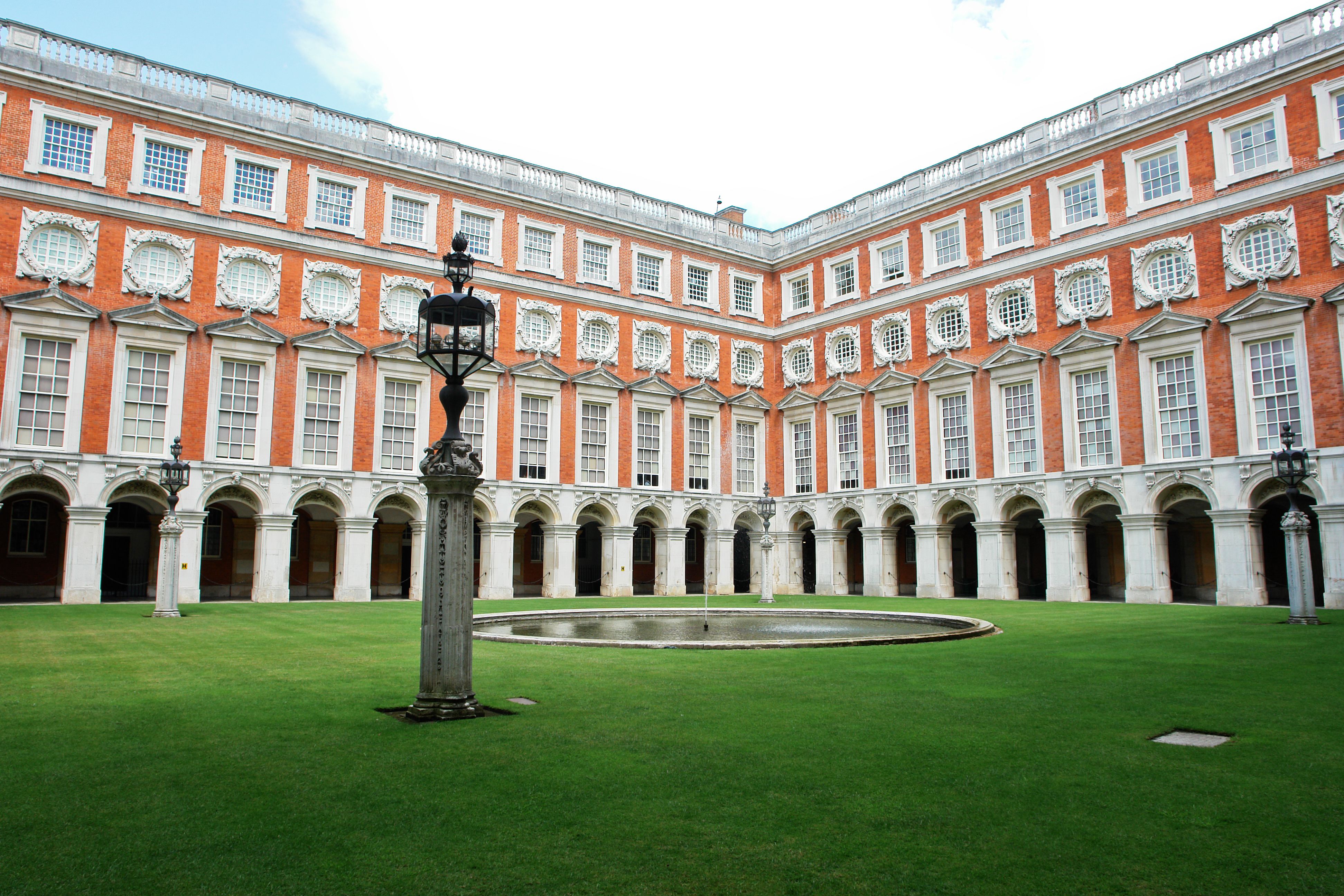 Suffolk County courthouse