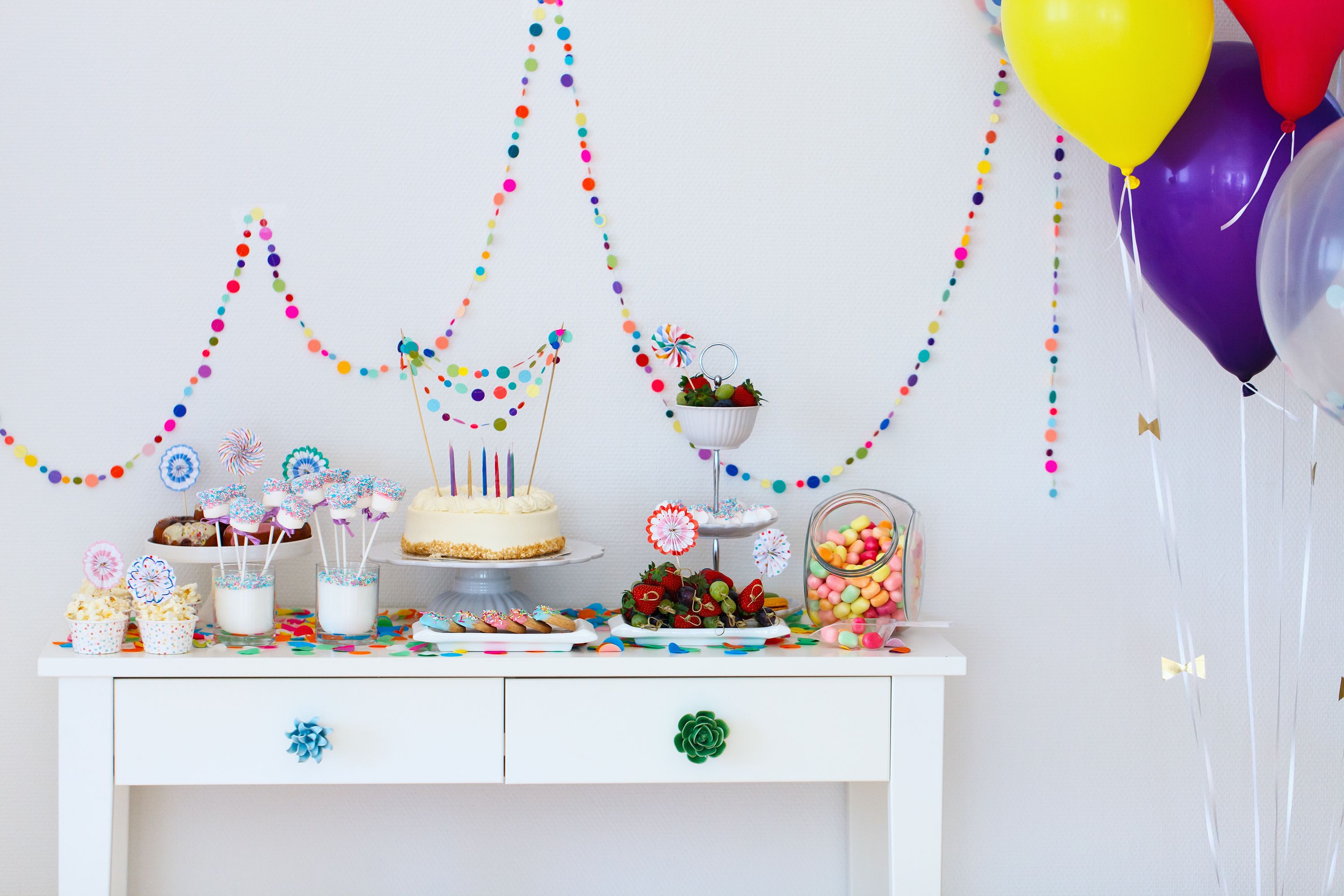 party dessert table