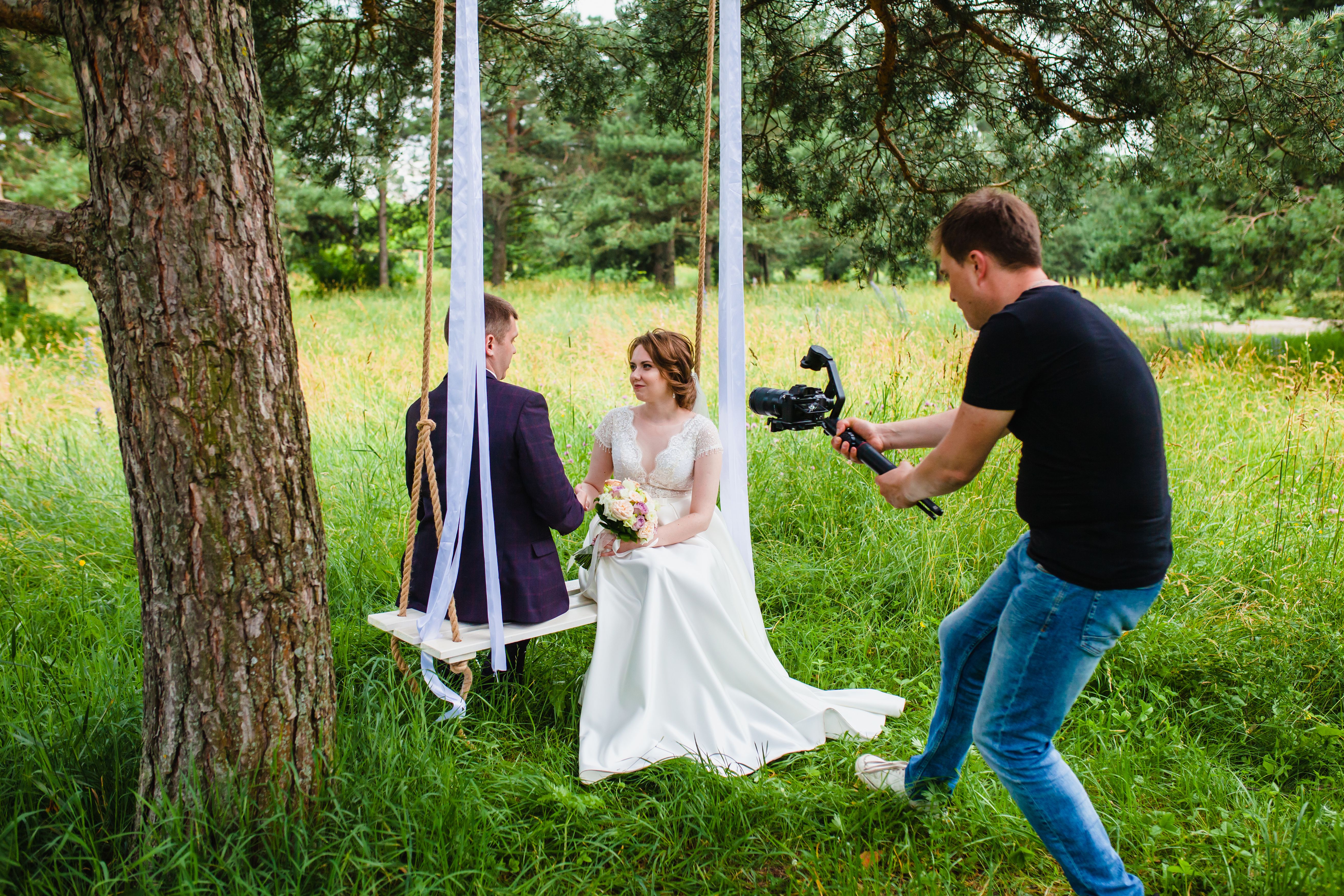 videographer at wedding