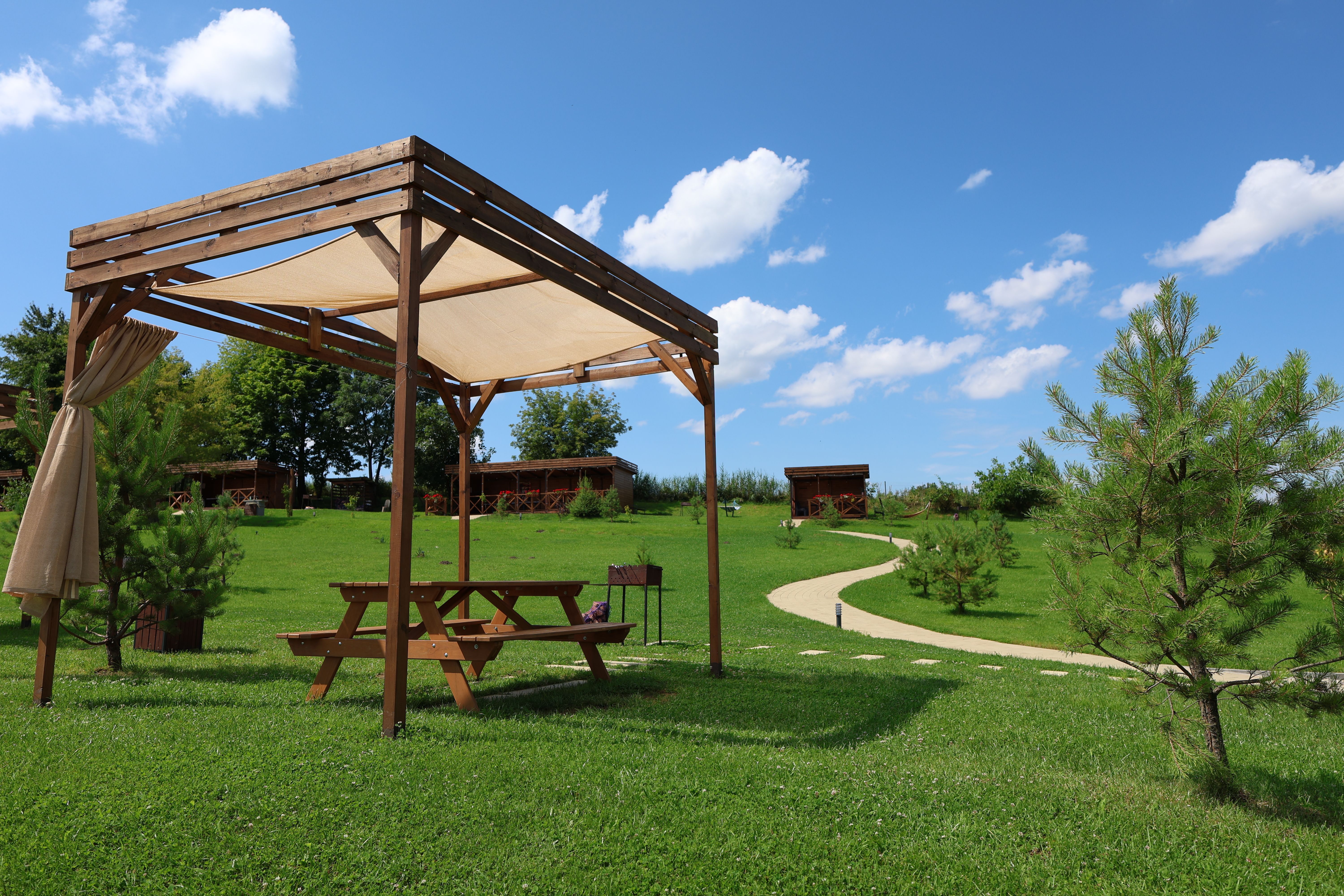 pergola seating