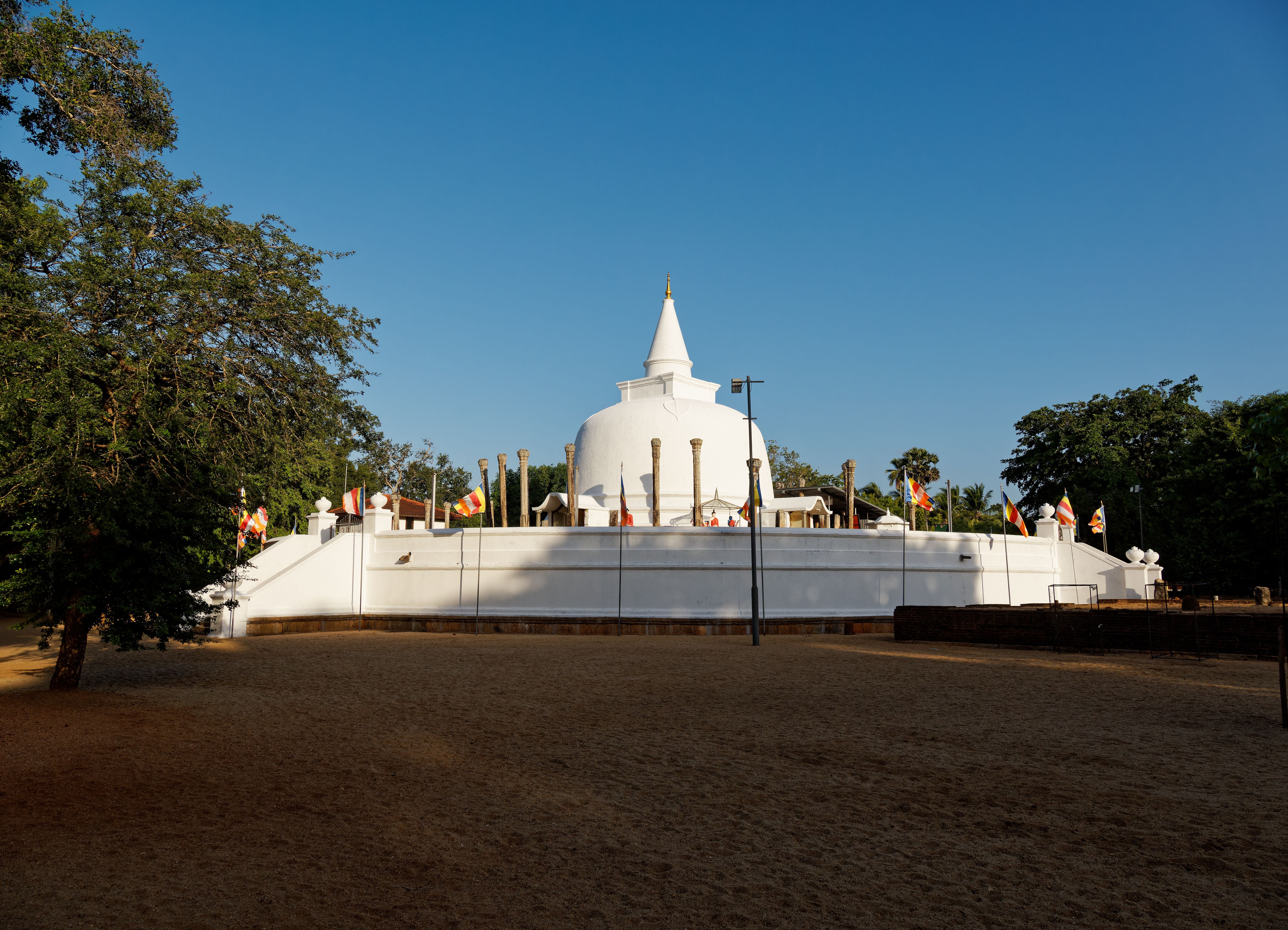anuradhapura ruins