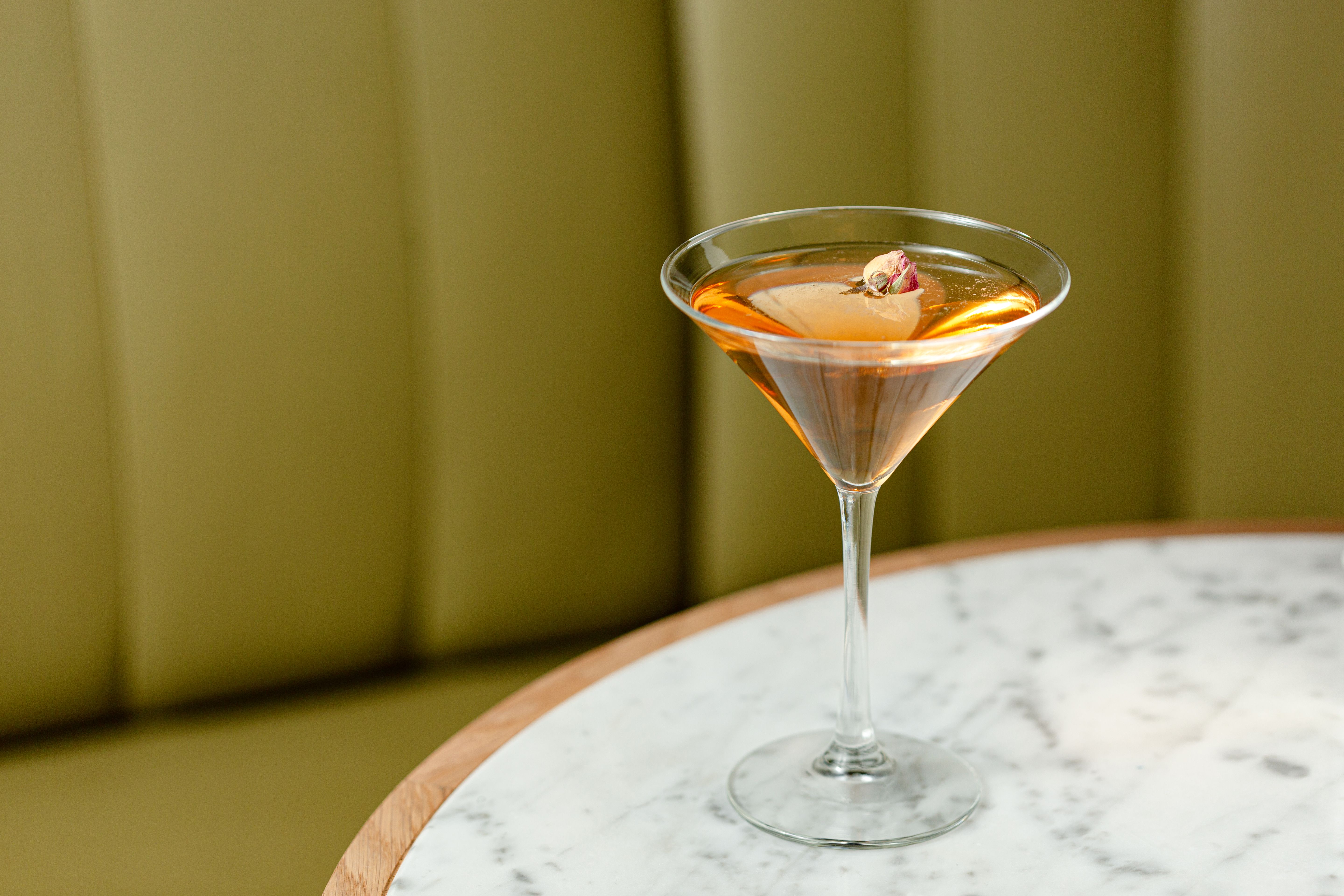 fancy cocktail presentation