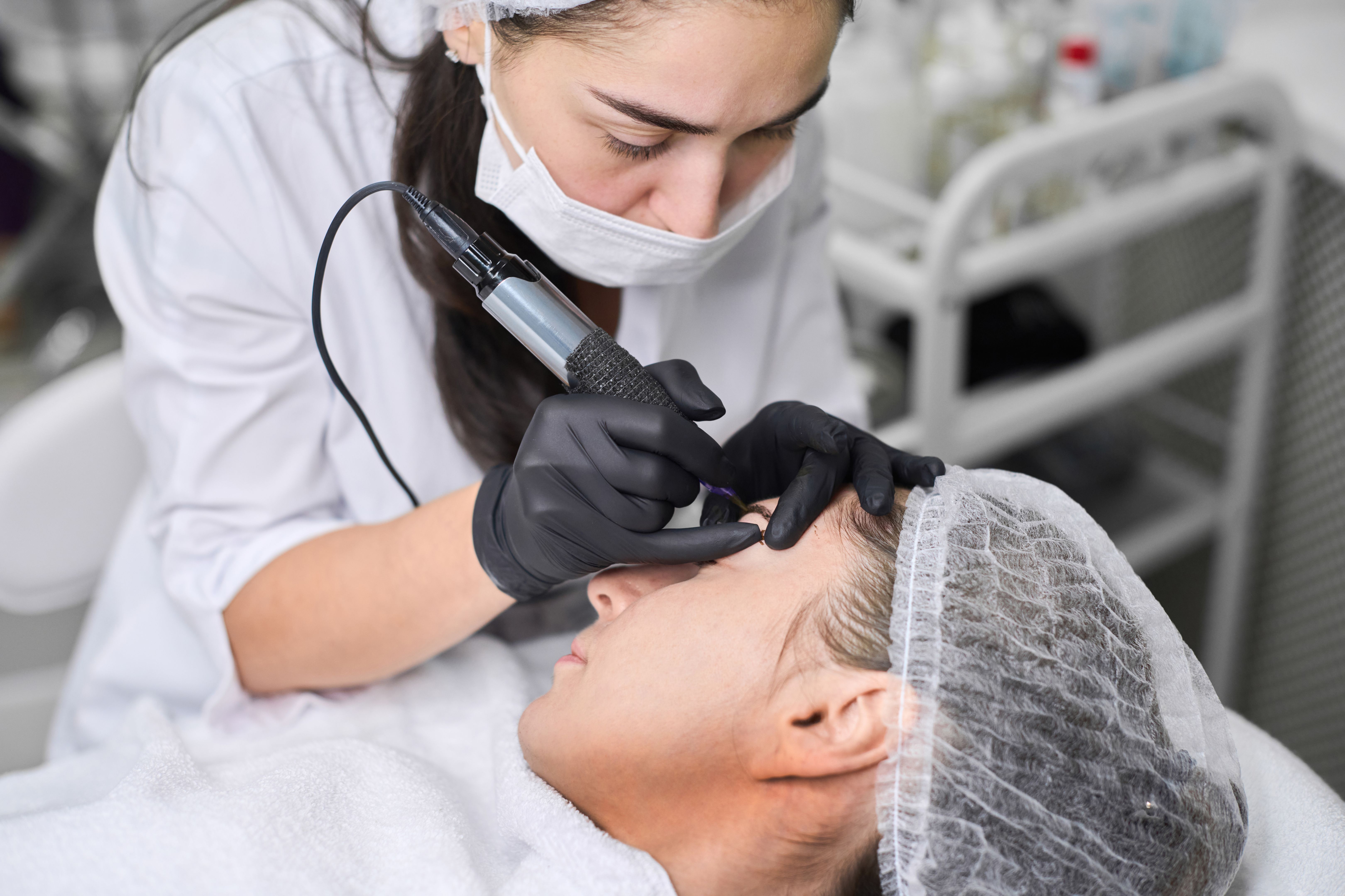 microblading session