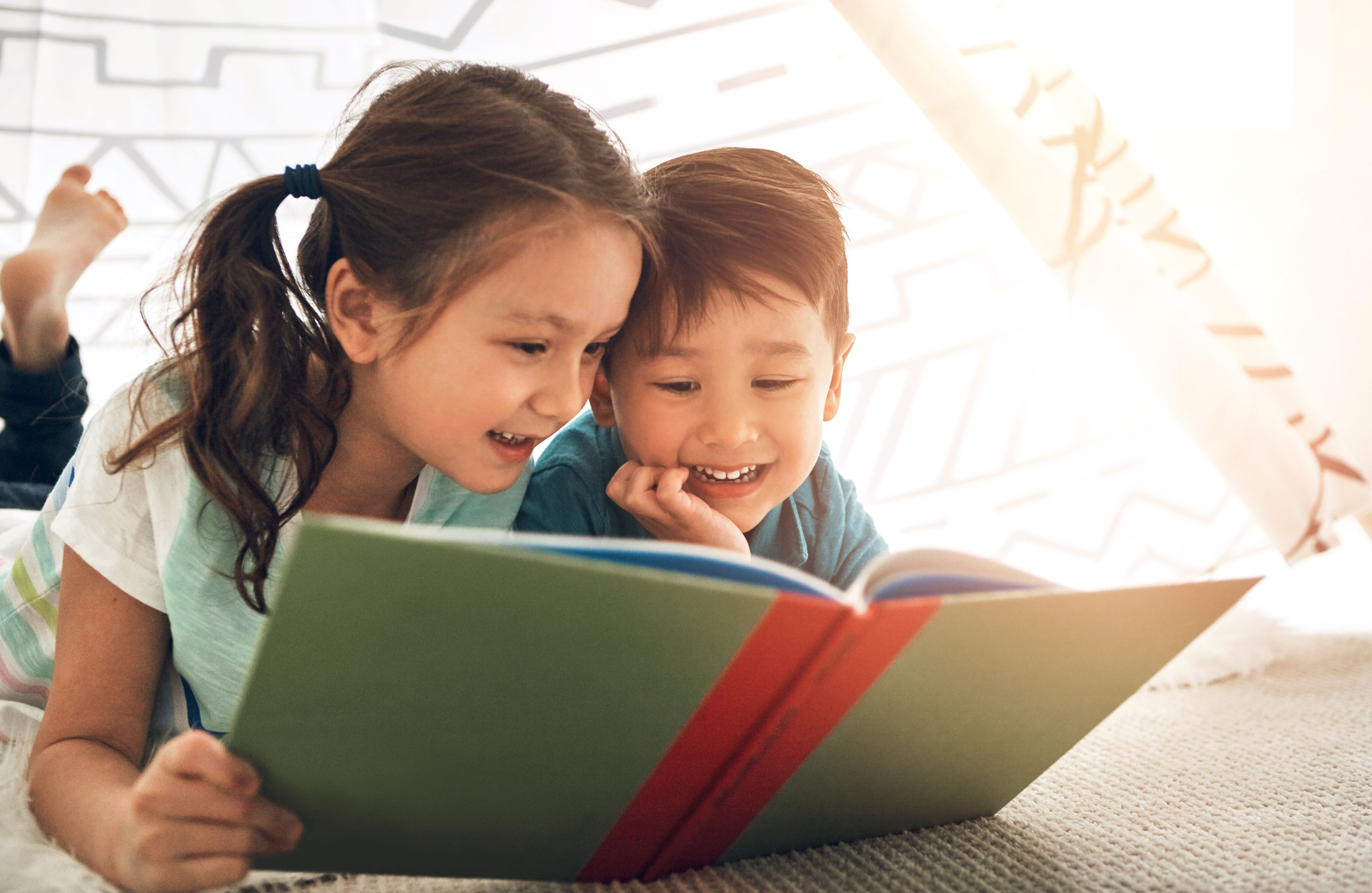 children reading