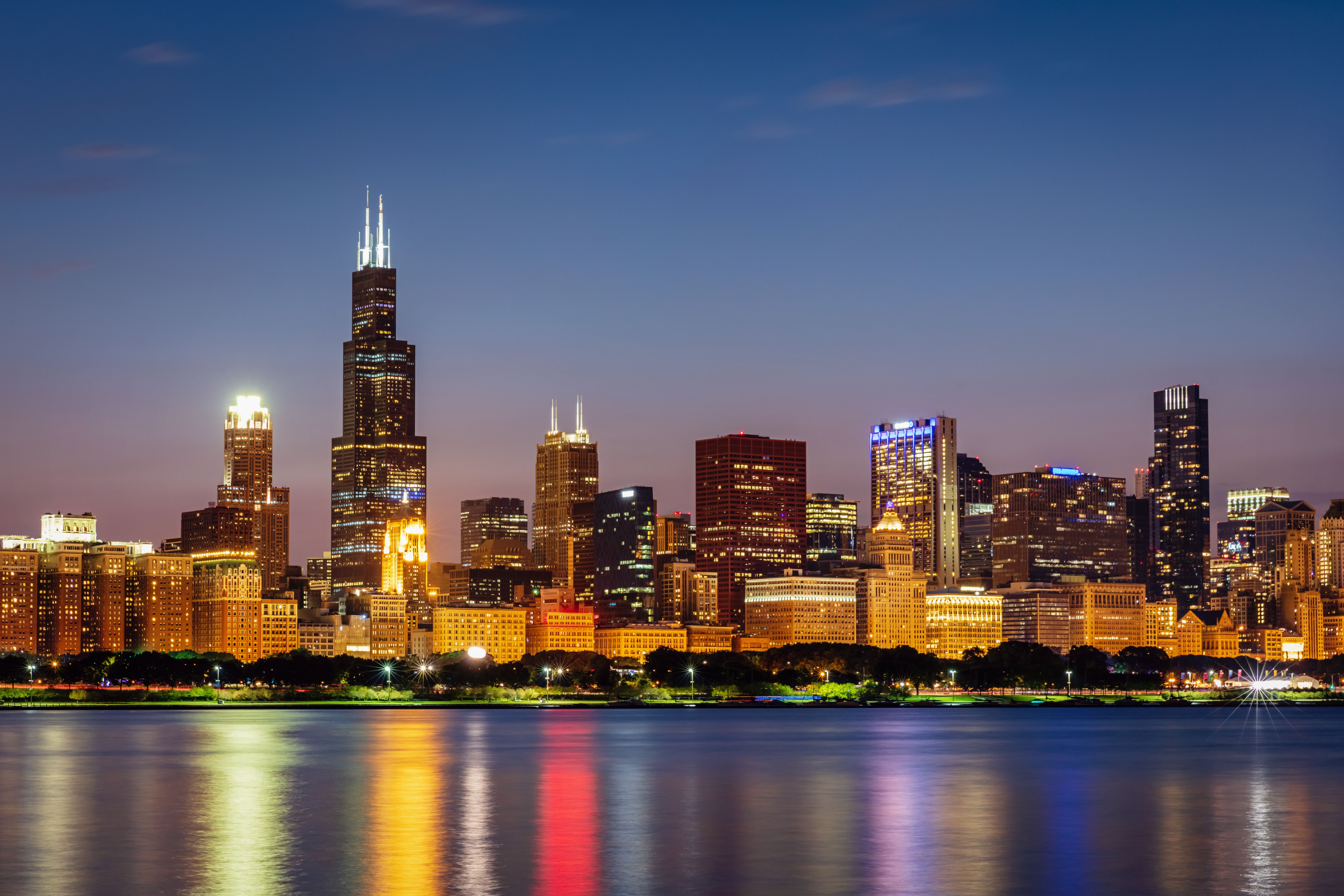 chicago skyline night