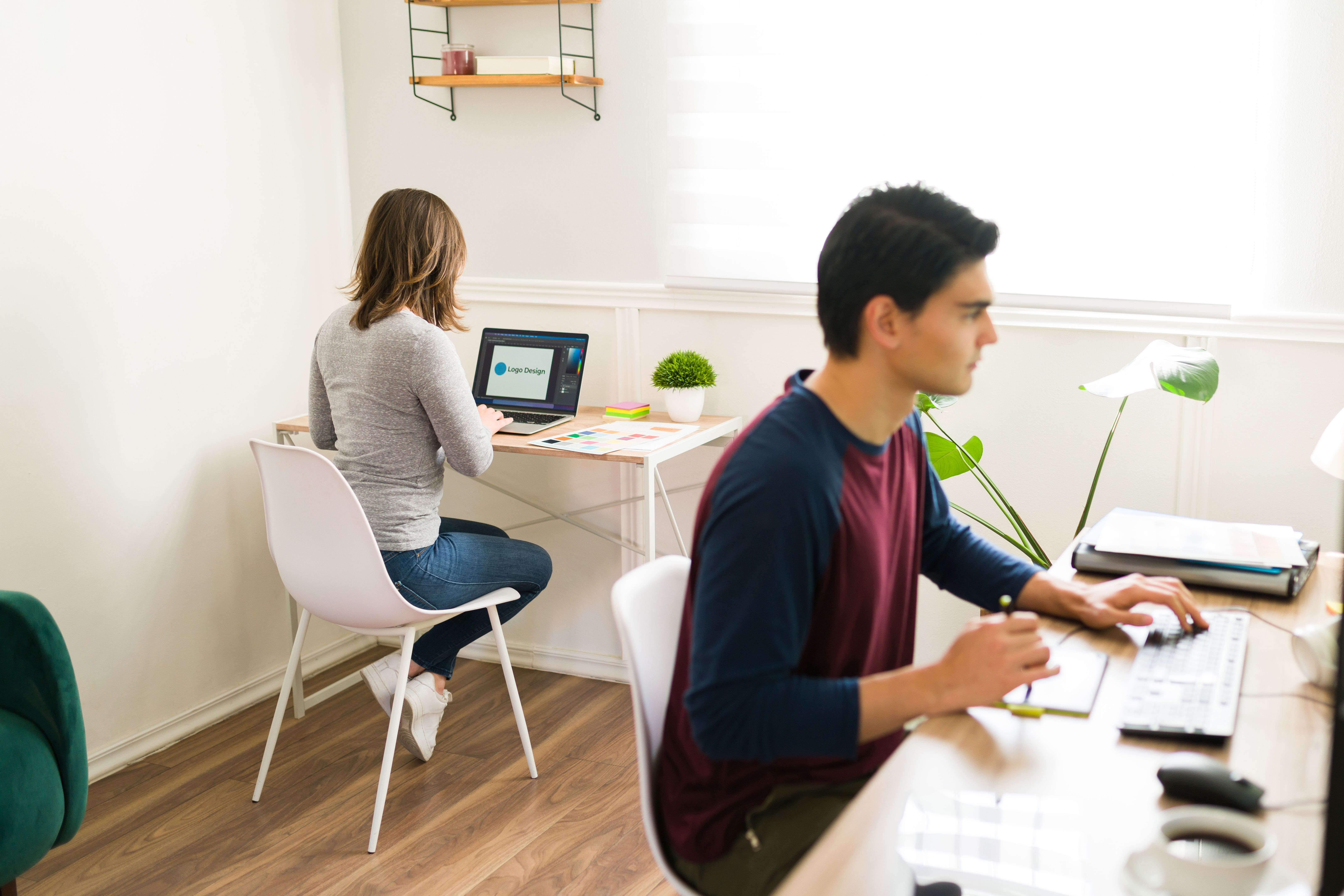 Freelance couple working remotely Freelance couple working remotely