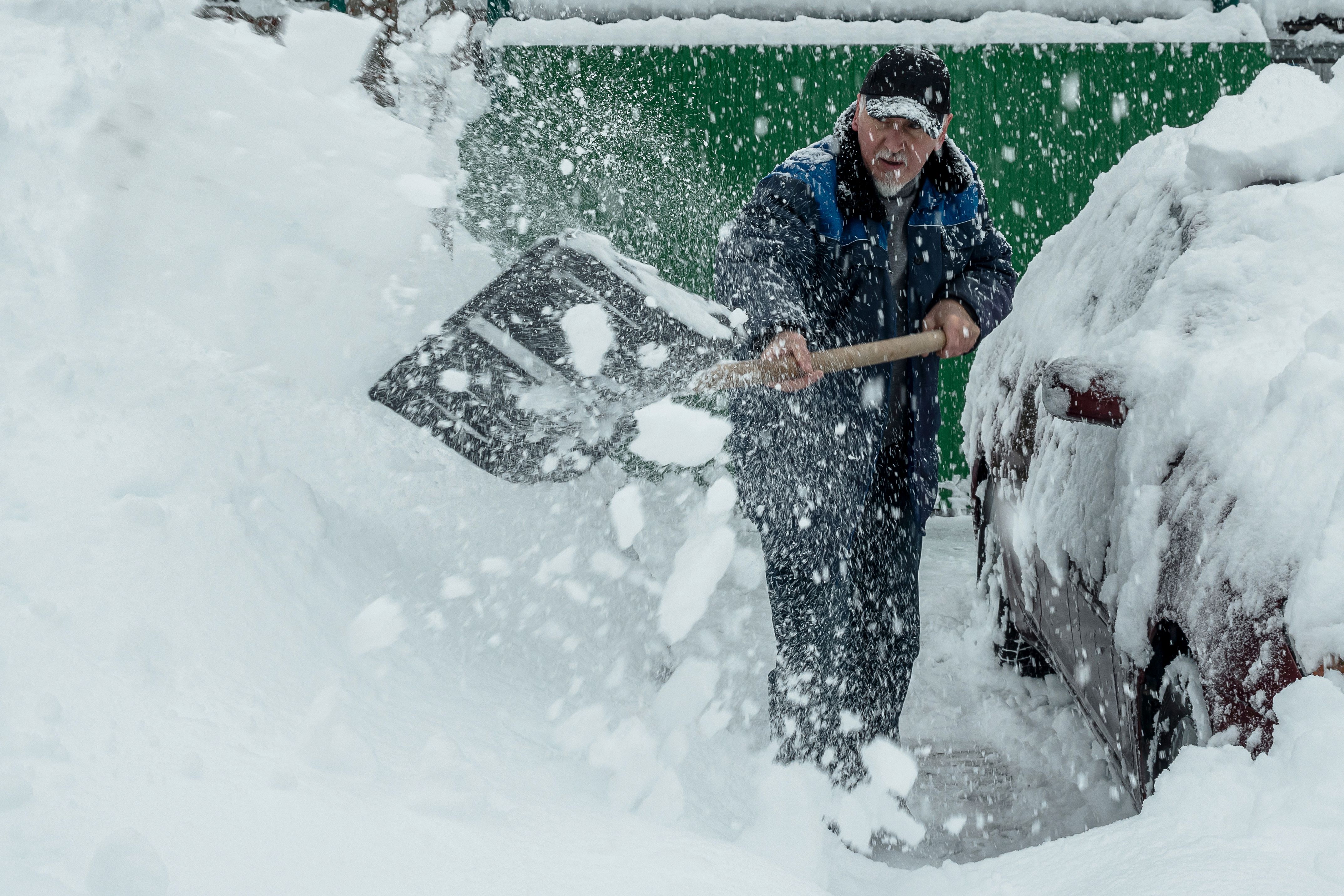 snow shoveling elderly