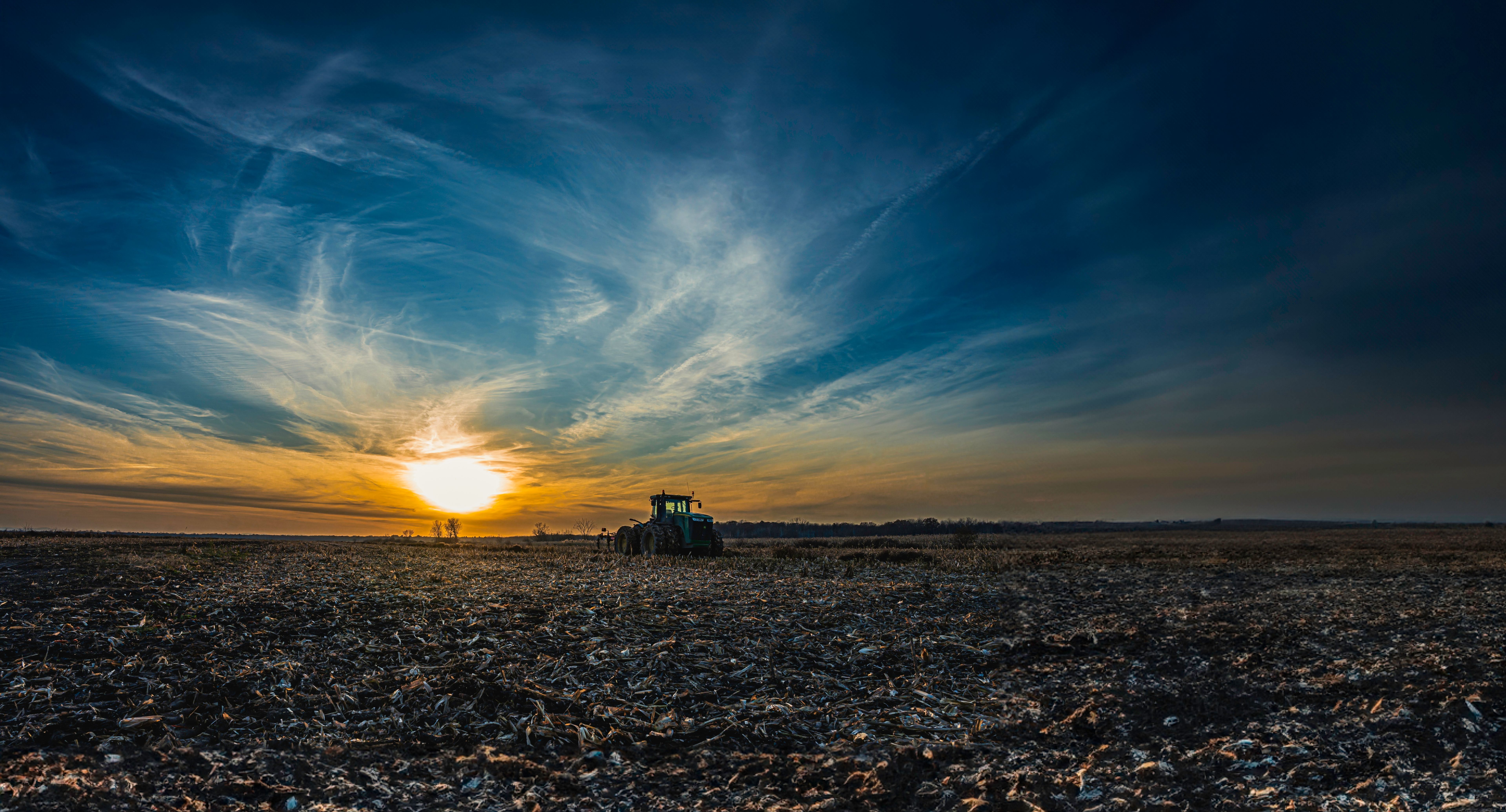 tractor field