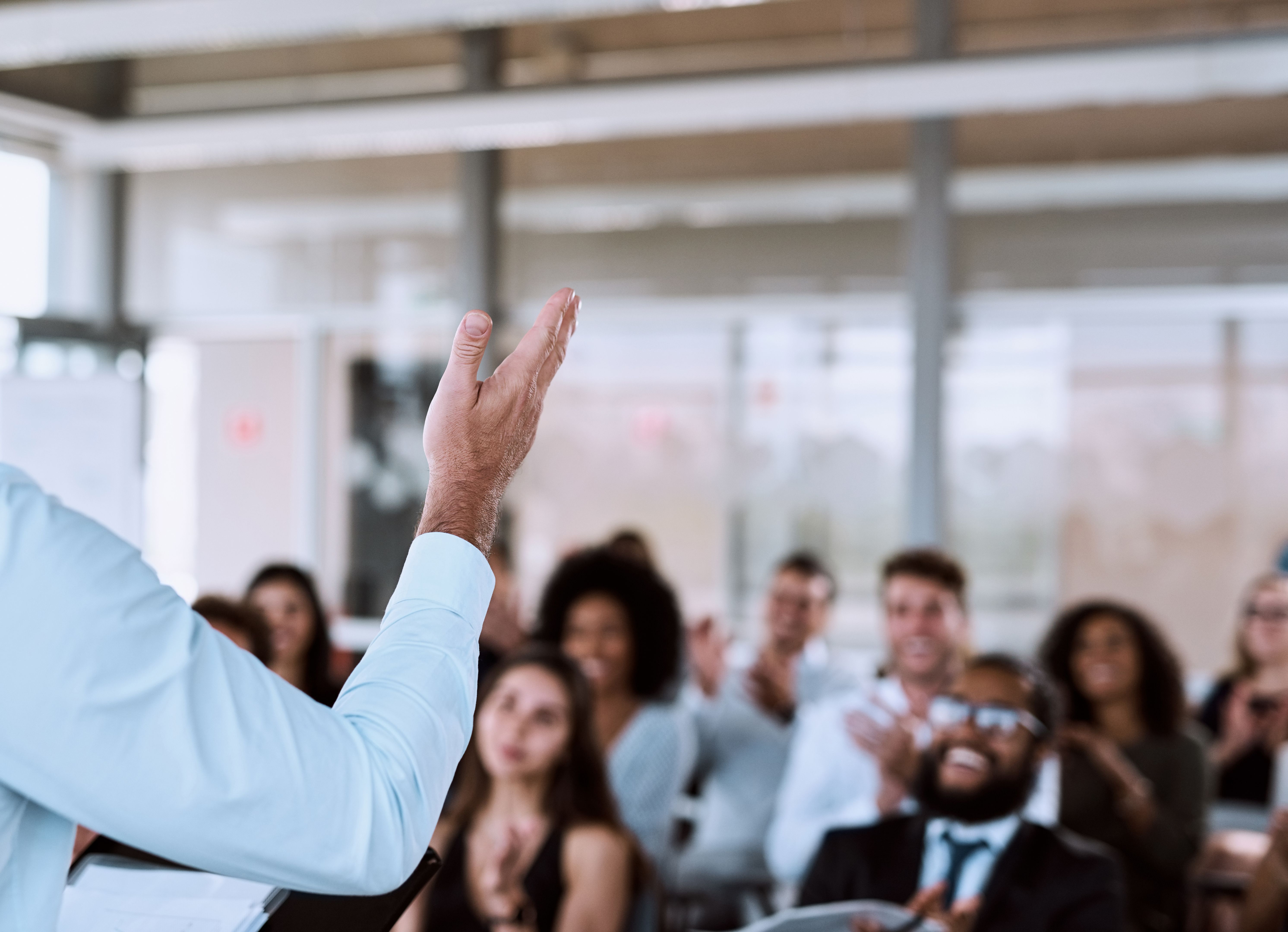 Influent et instructif. Ce que vous voulez depuis un grand présentateur