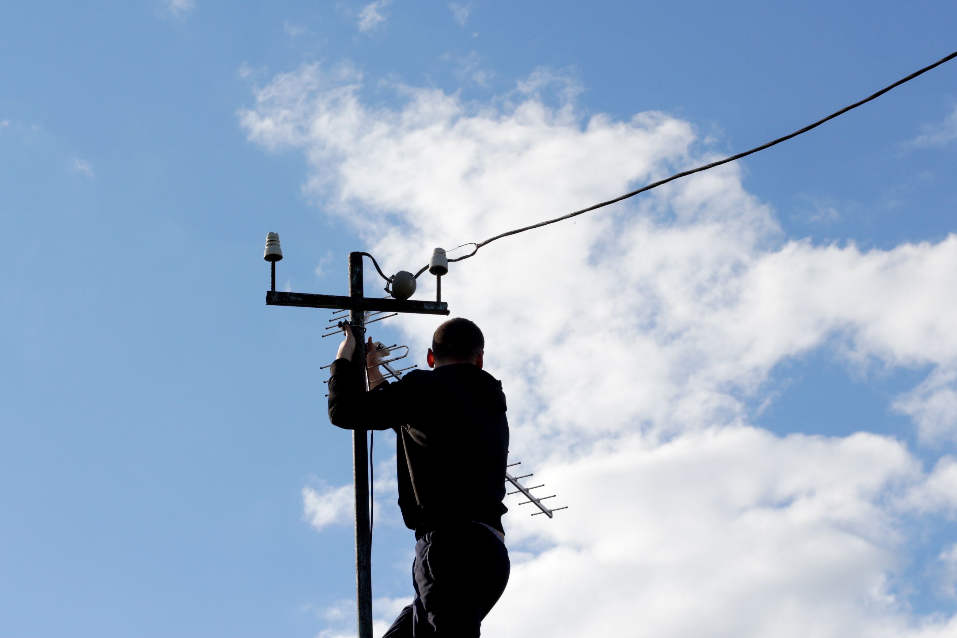 professional tv installer