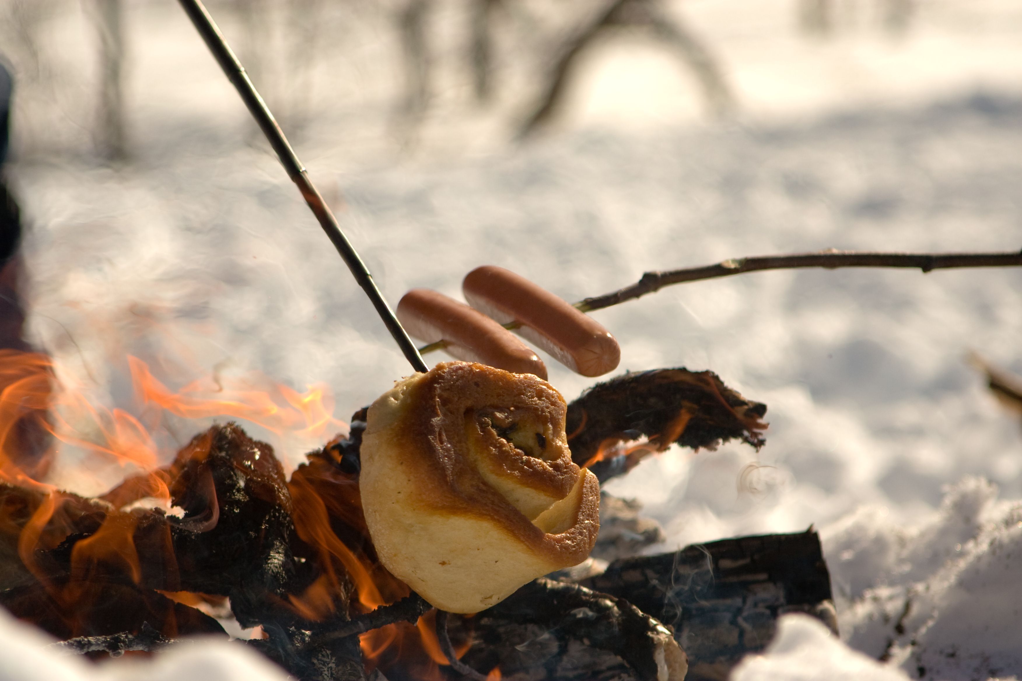camping cinnamon rolls