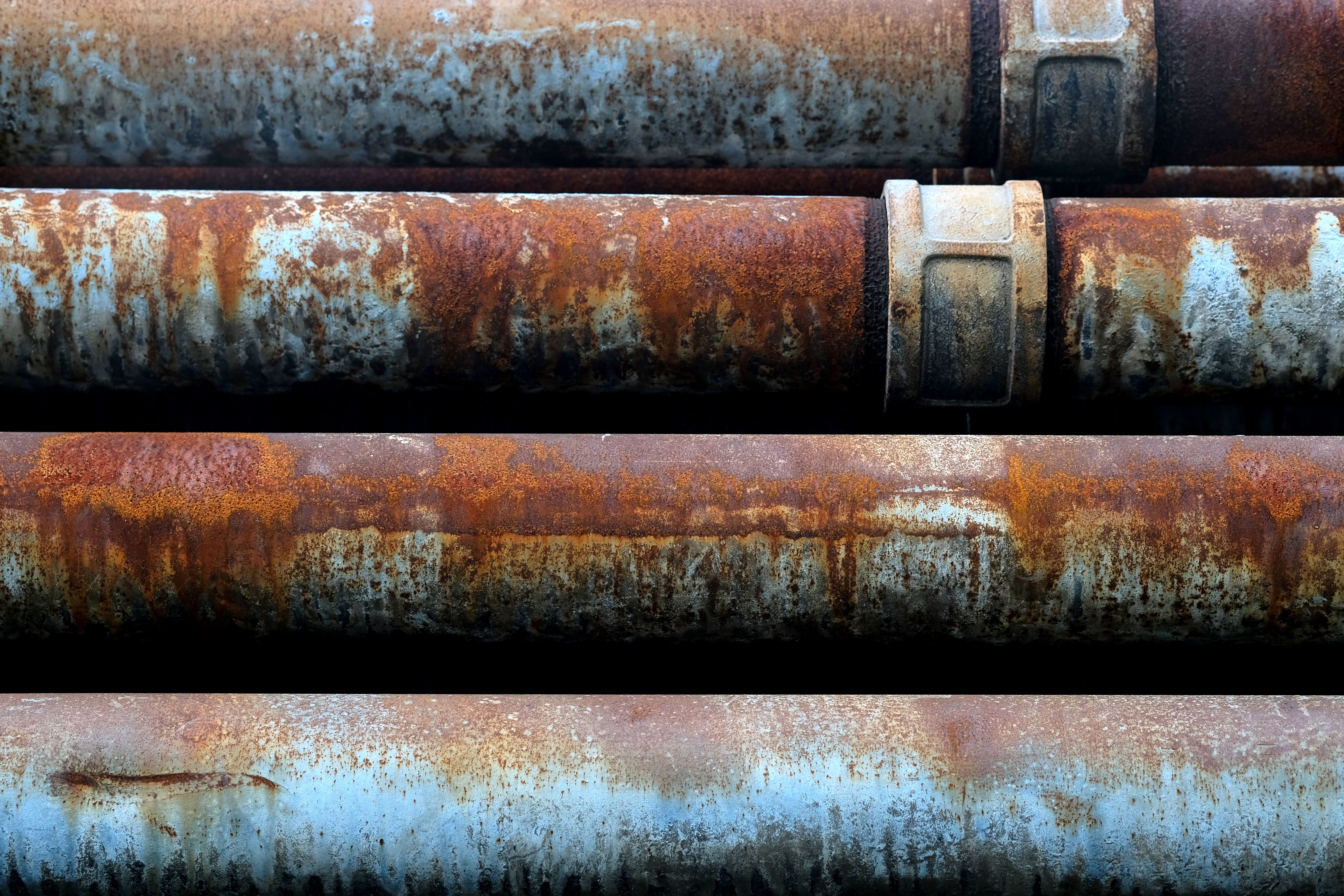 corroded pipes