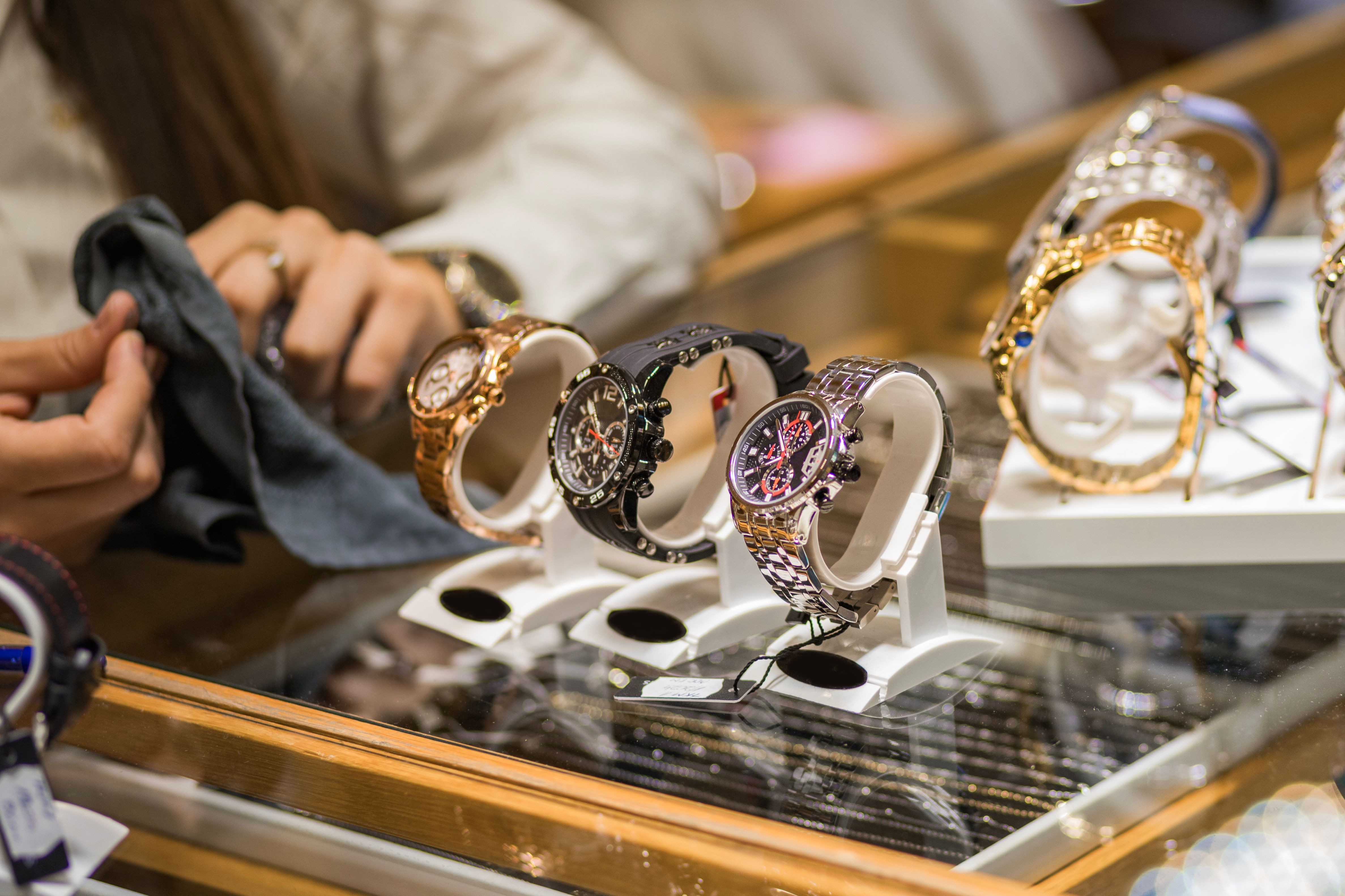designer watches shopping