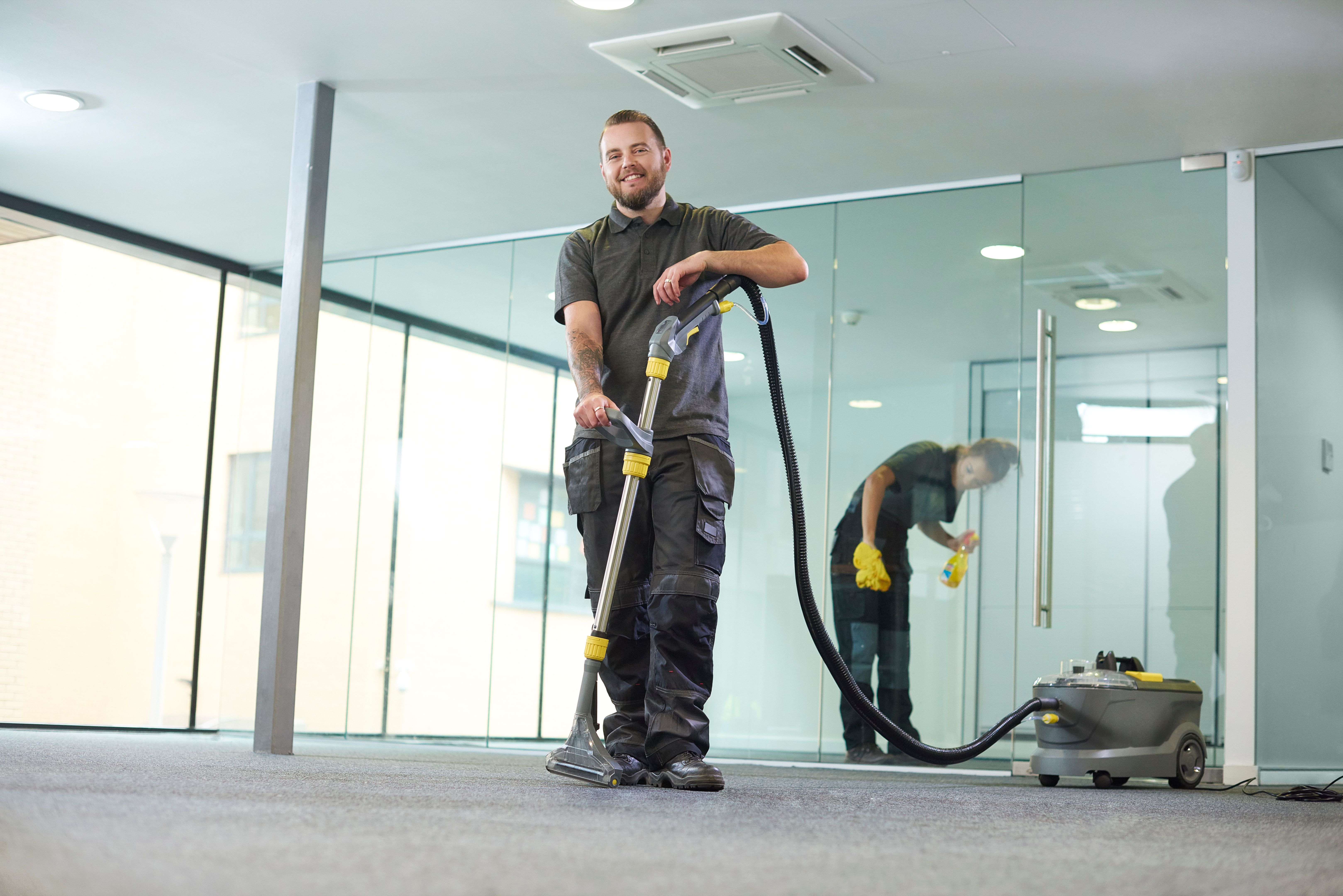 office cleaning contractors