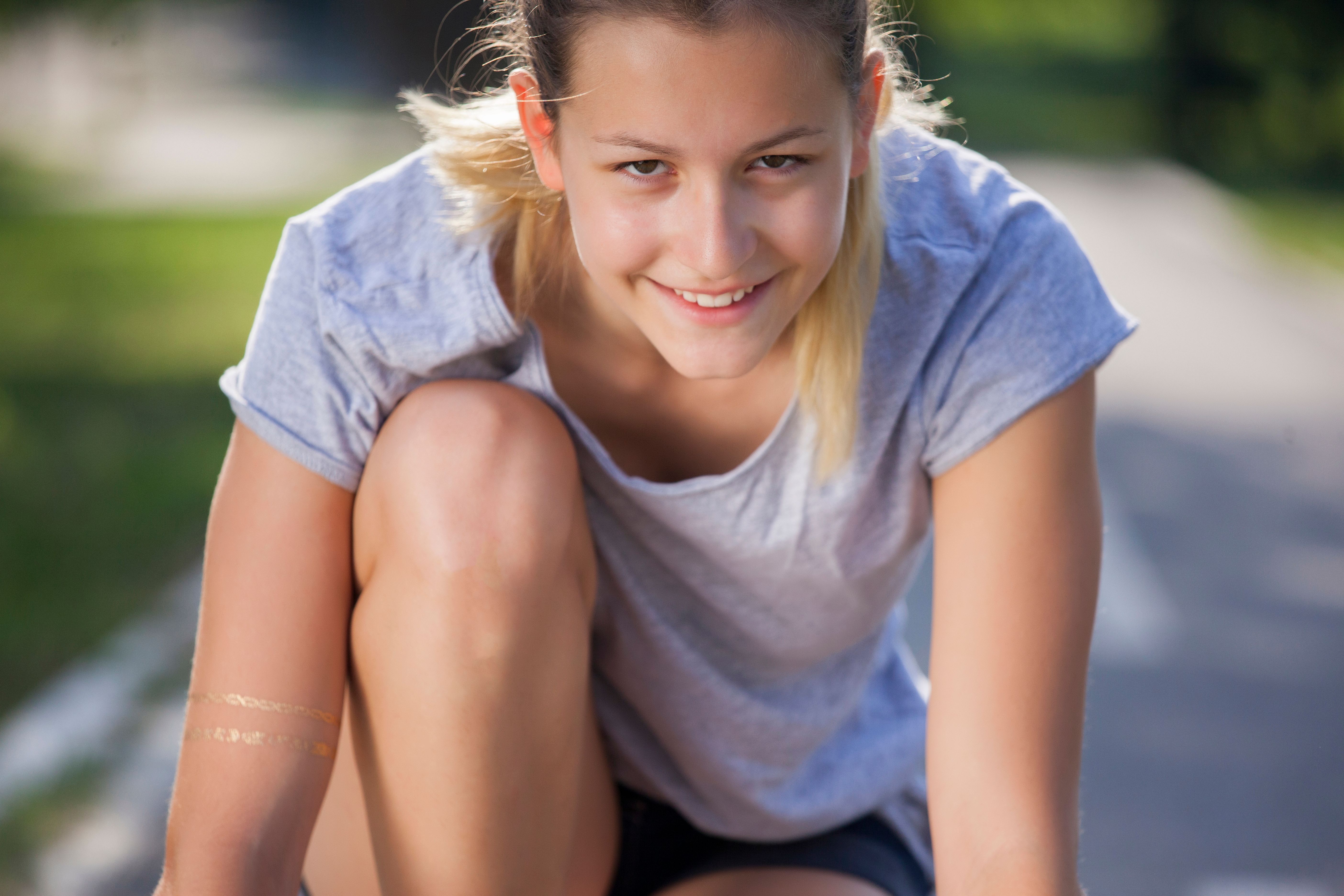 teen girl summer activity