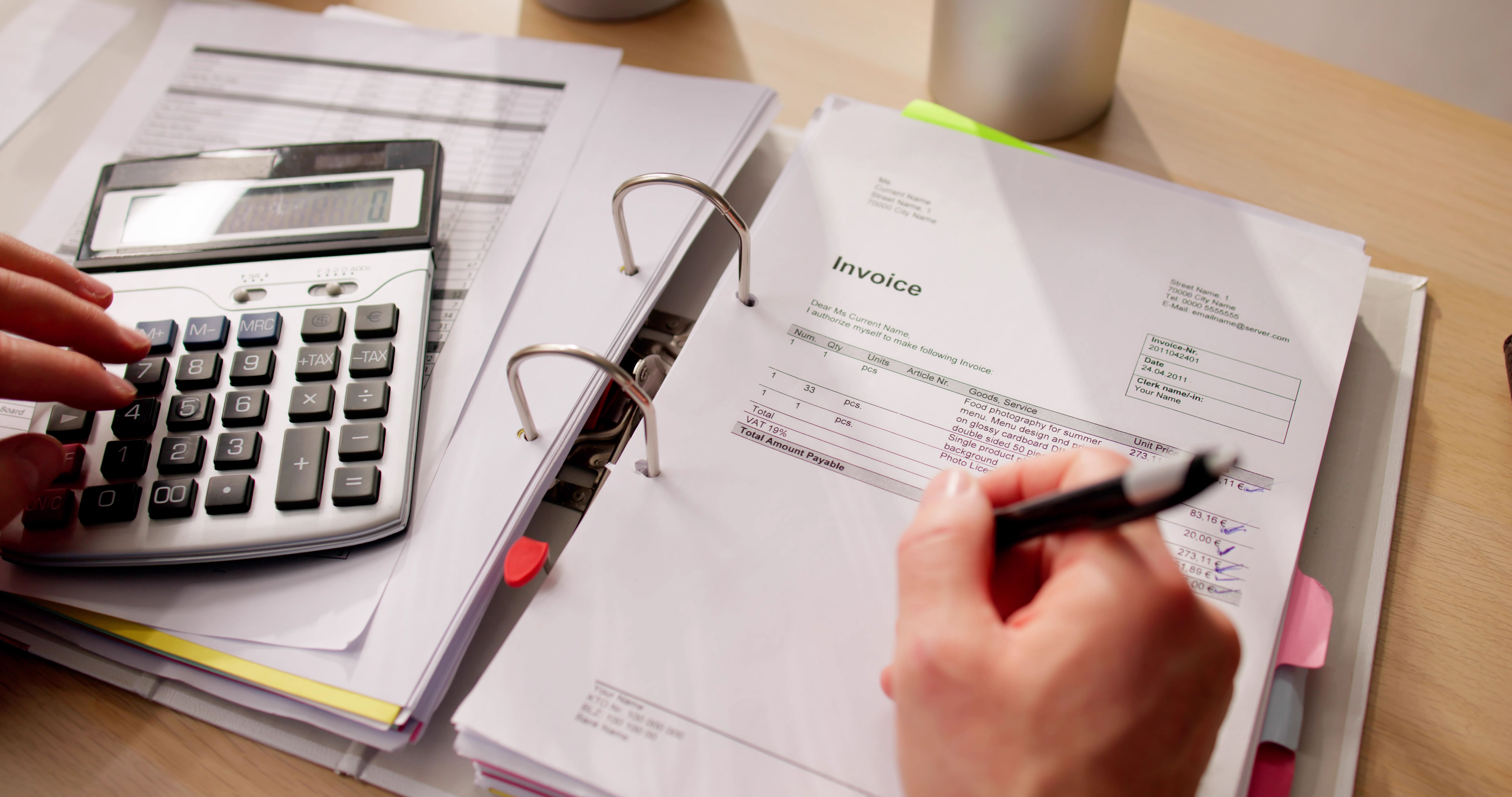 Accountant Using Finance E Invoice Software