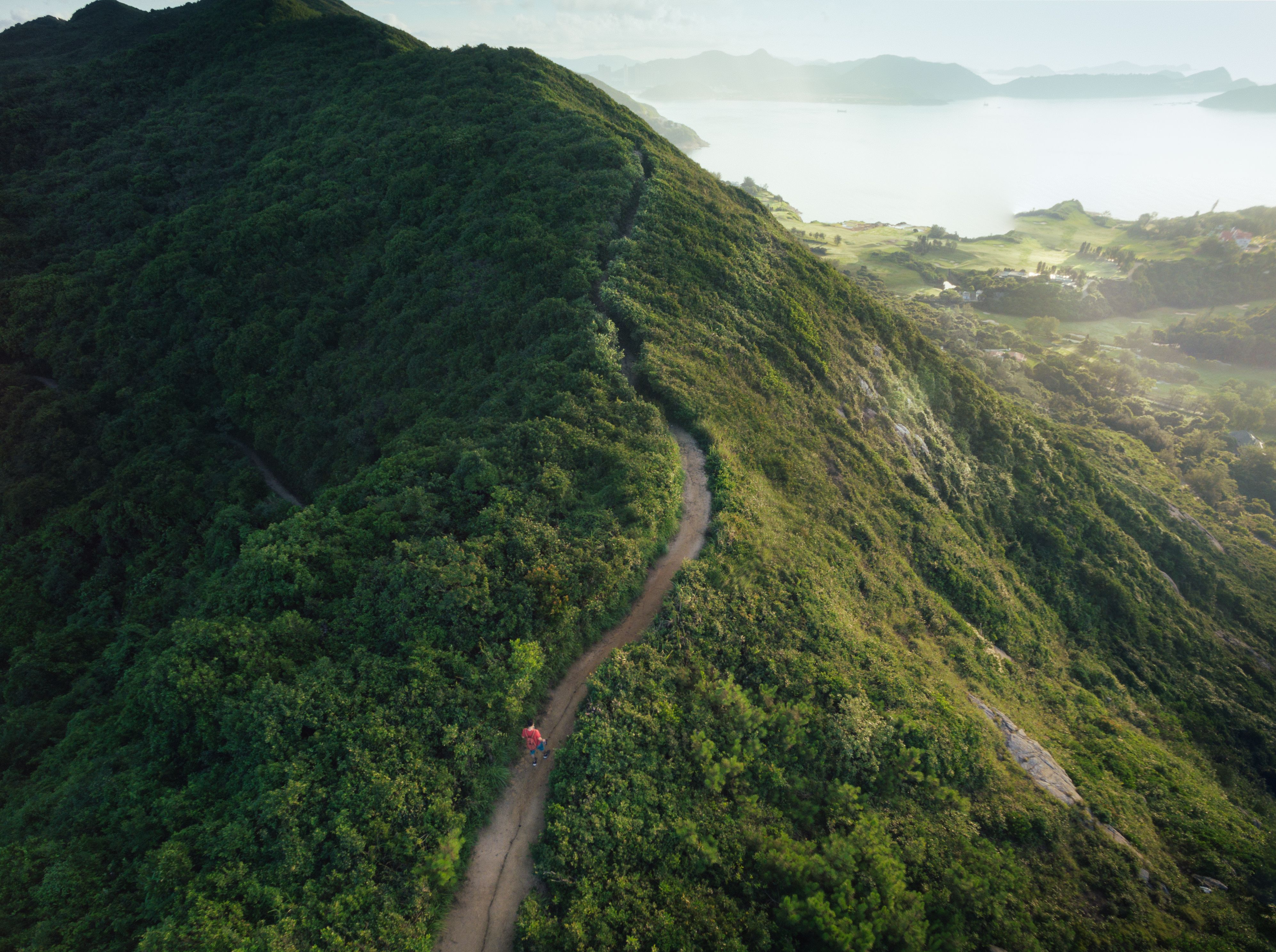 dragon's back hiking