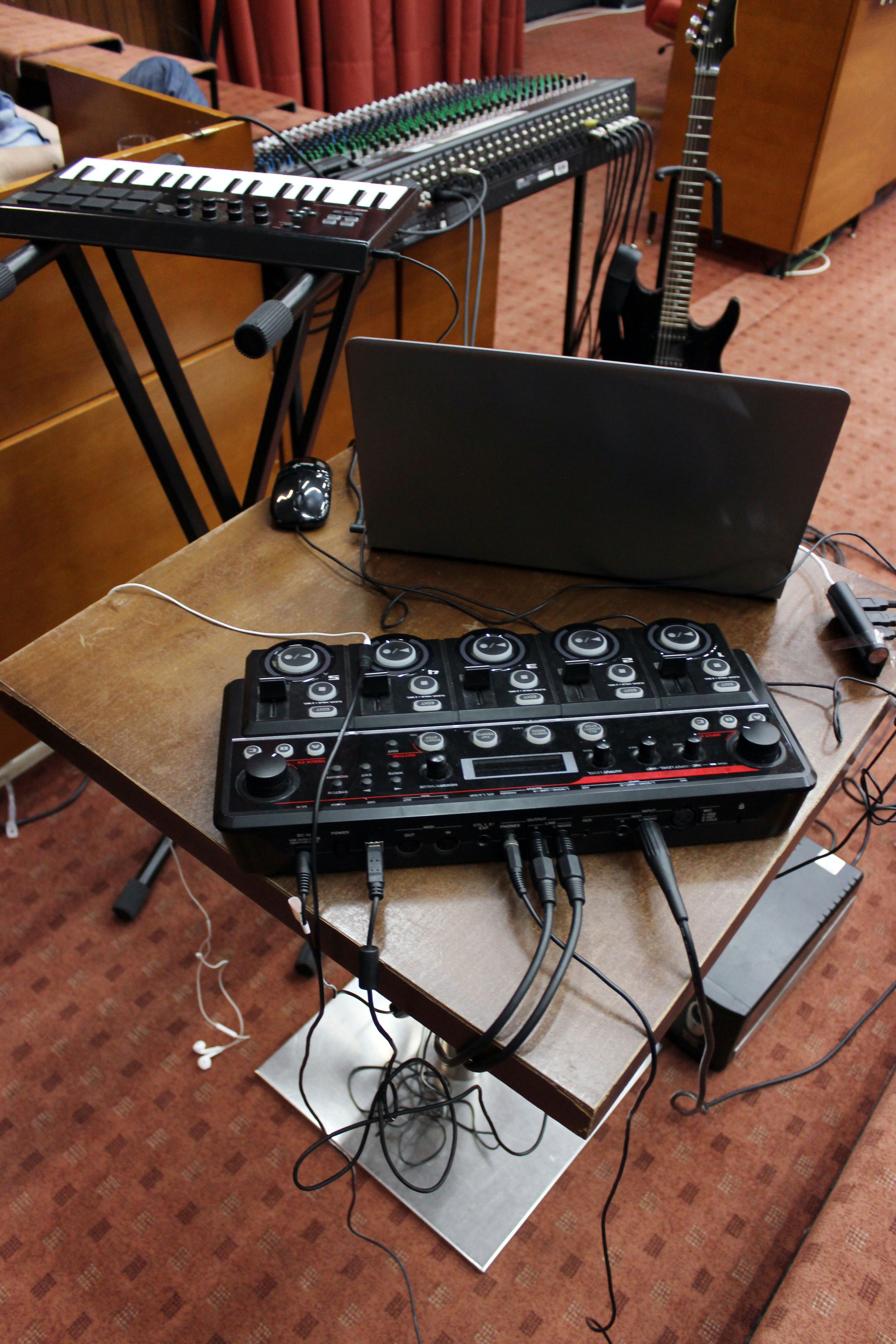 intermediate dj setup