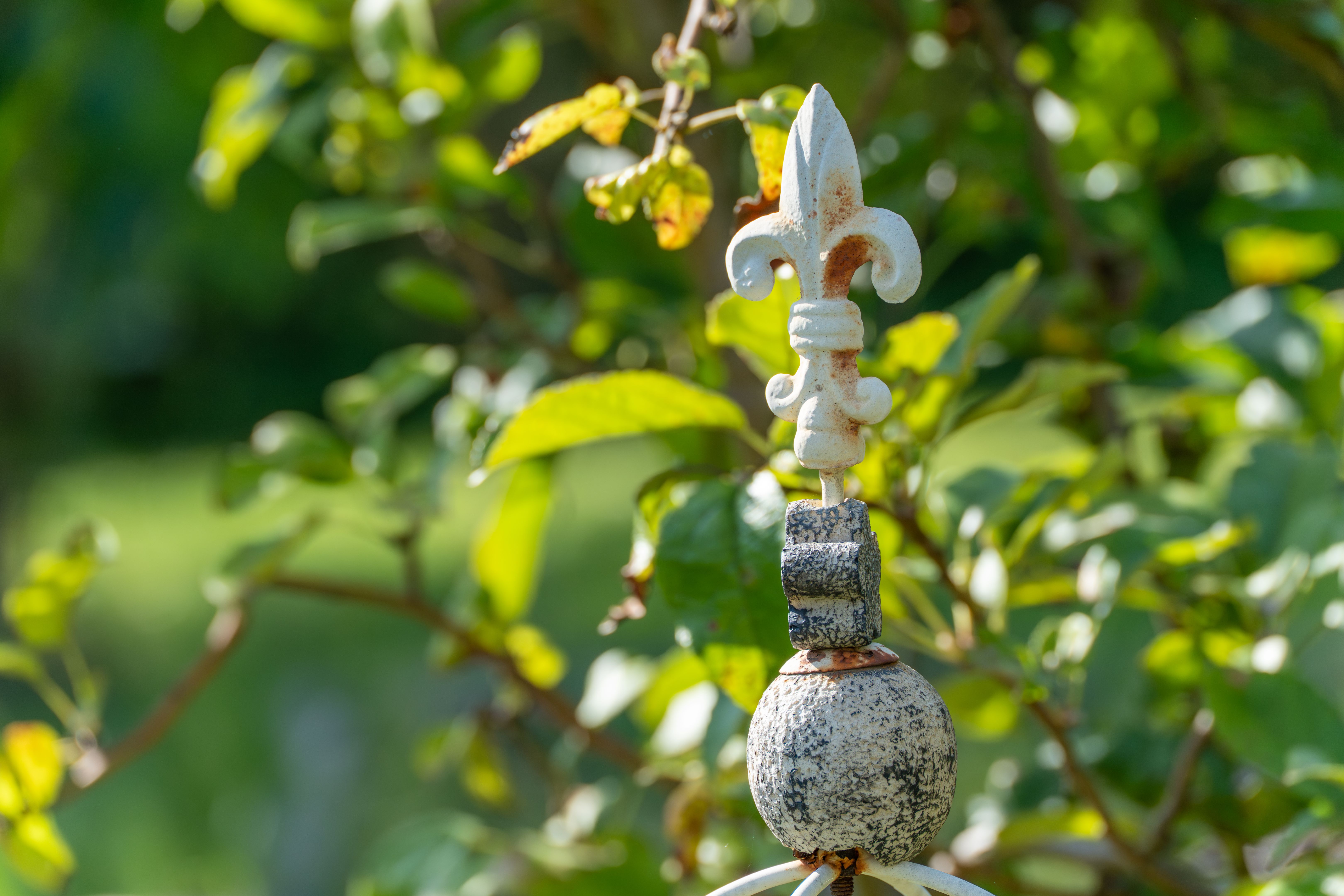 metal garden sculpture