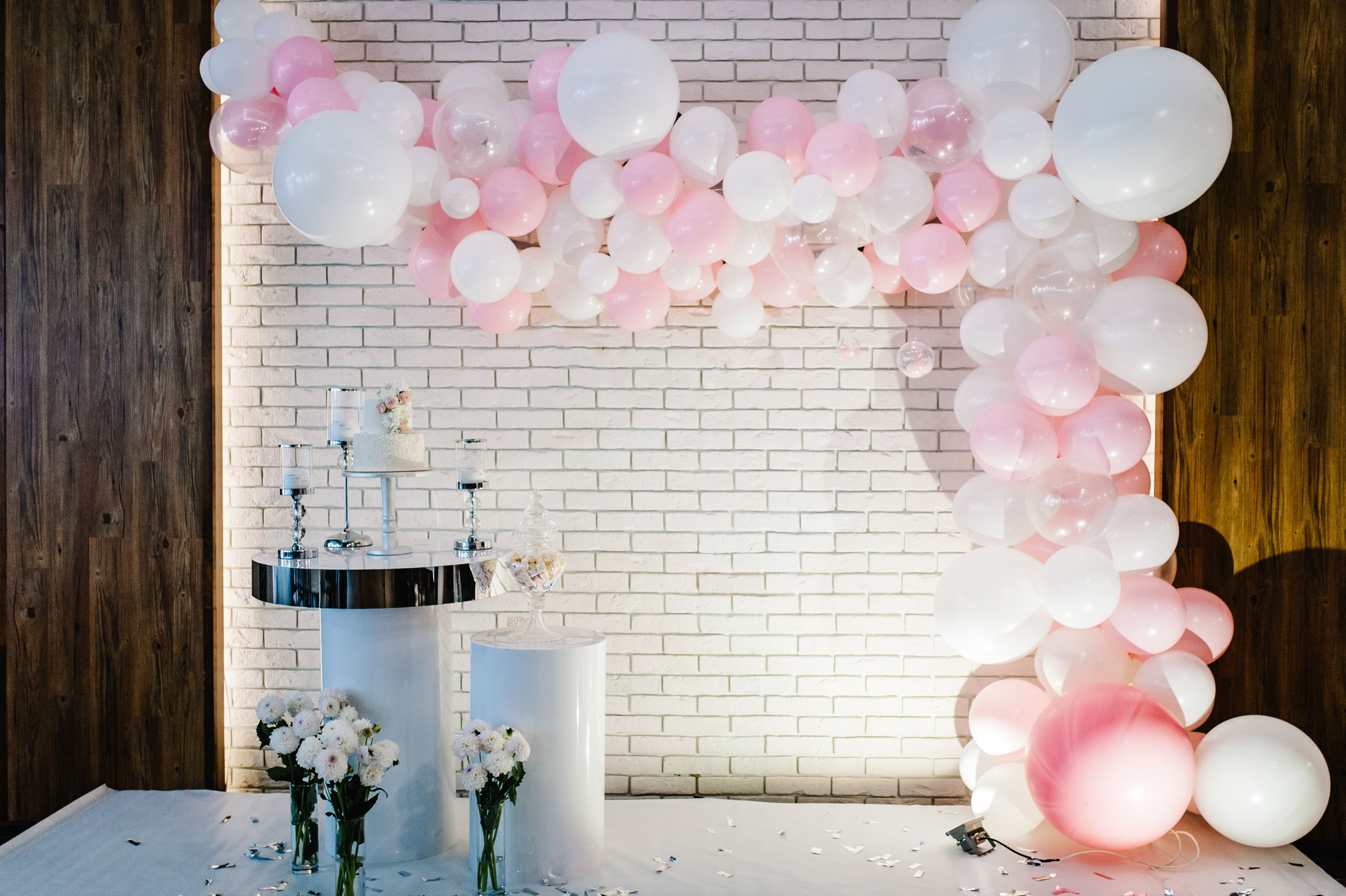 balloon photo booth