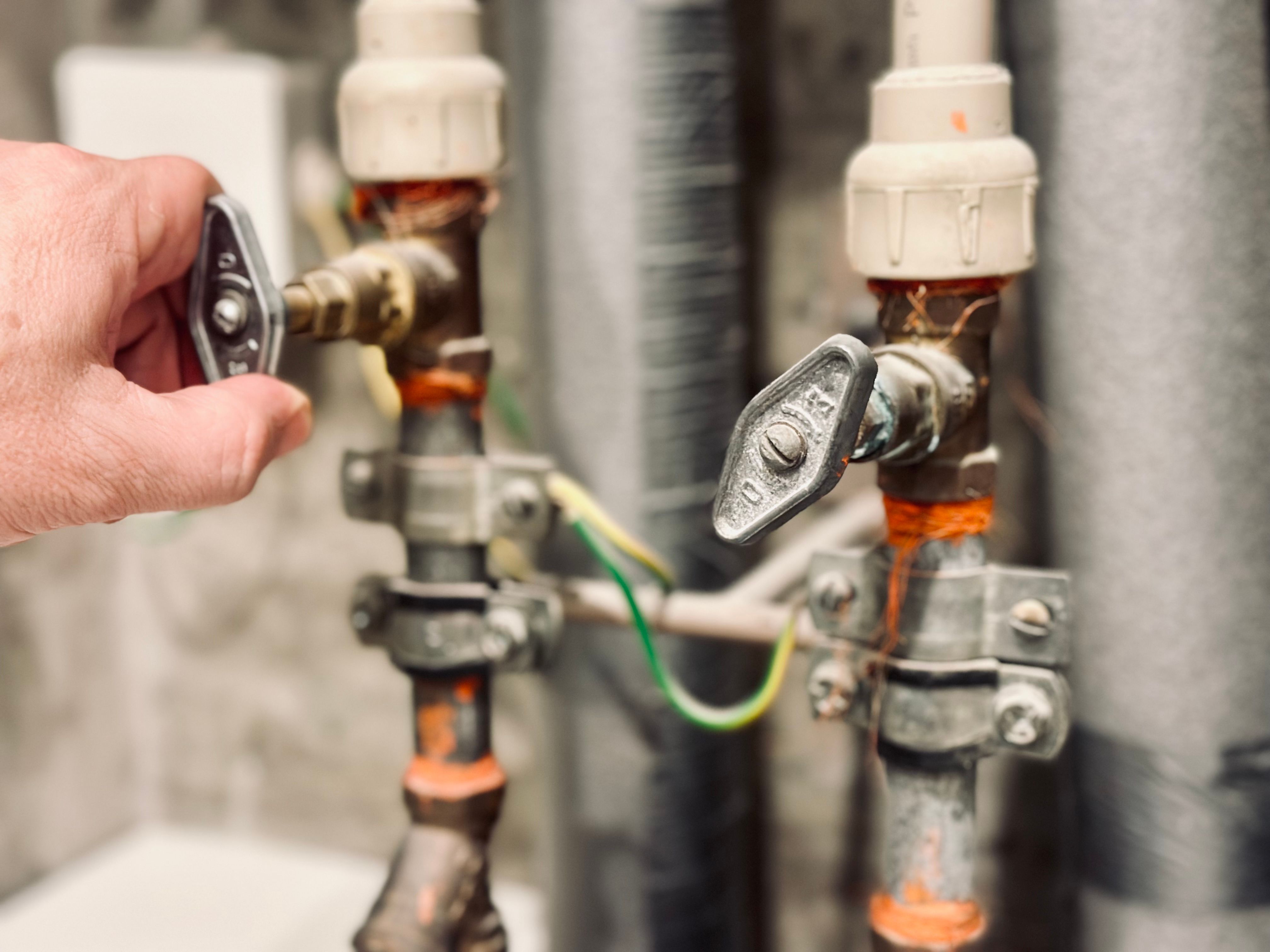 water shut off valve