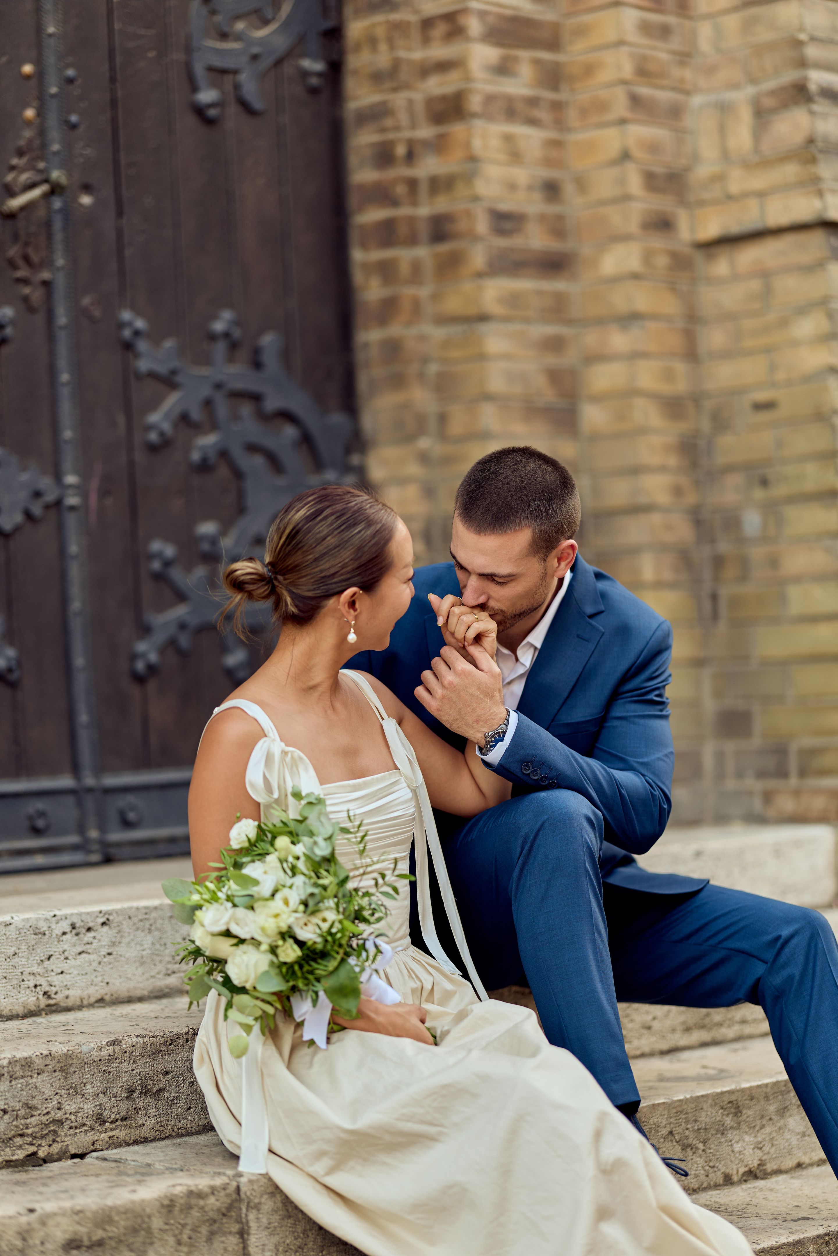 historical building wedding