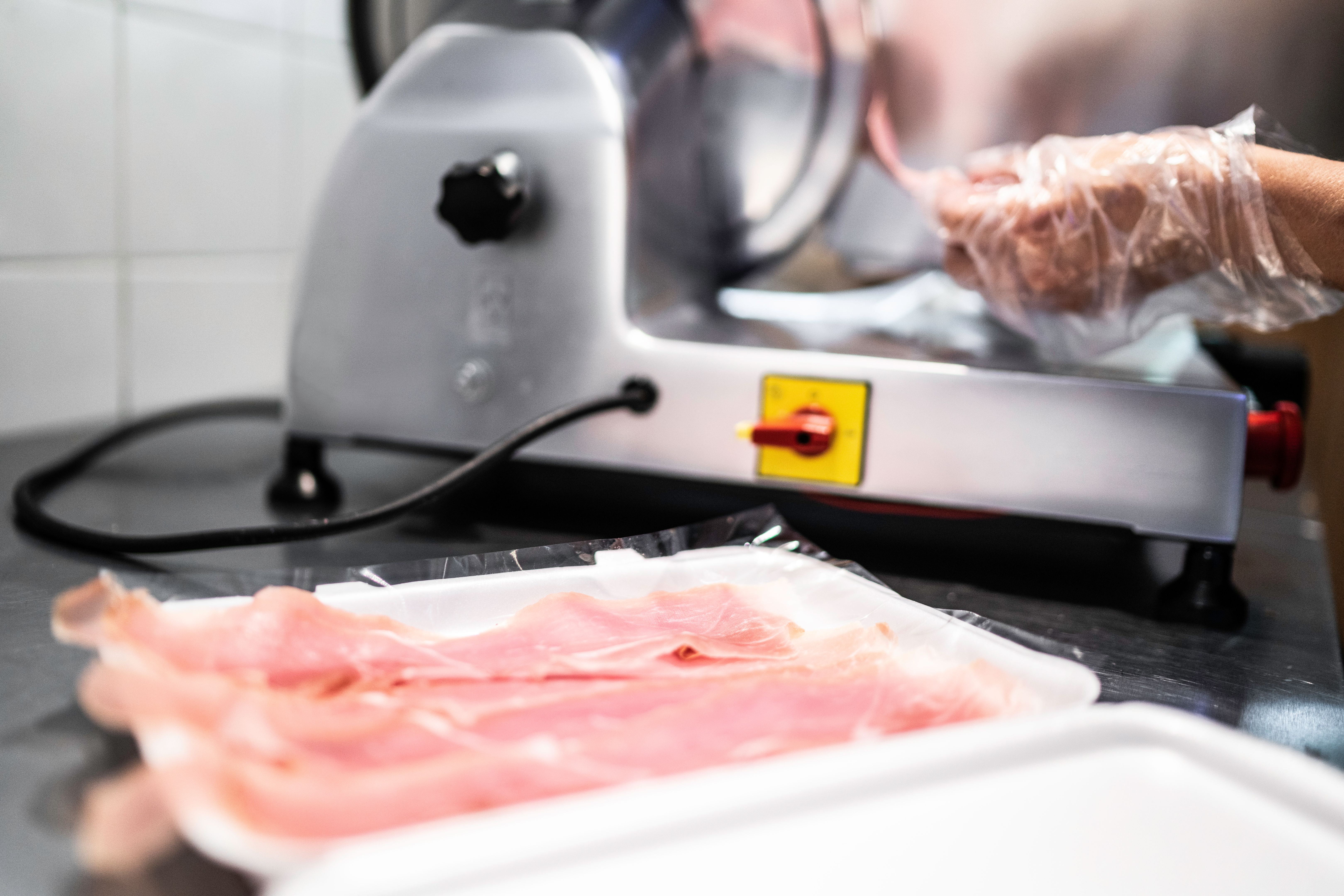 electric meat slicer