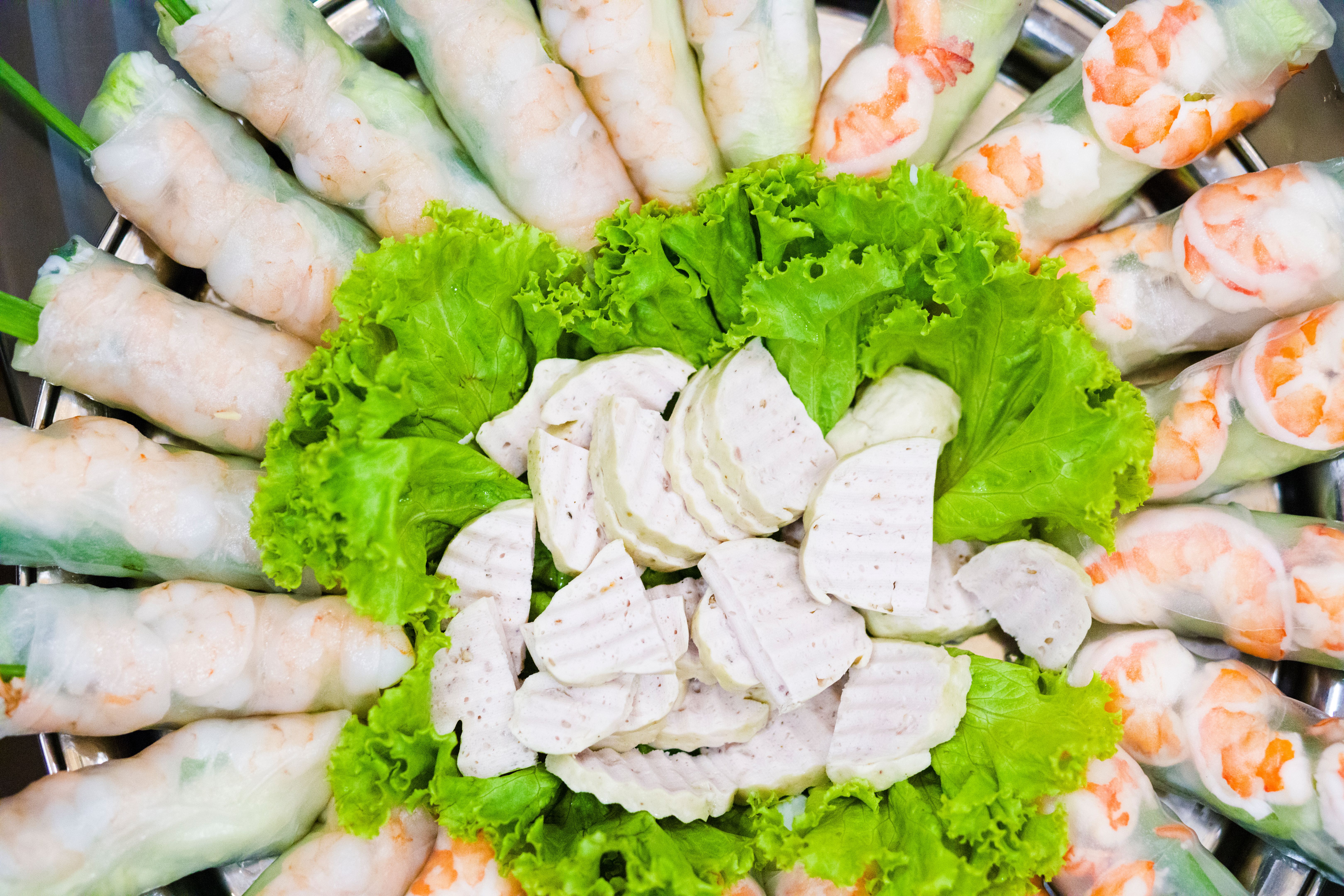 Top view of Vietnamese rice noodle vegetable shrimp rolls