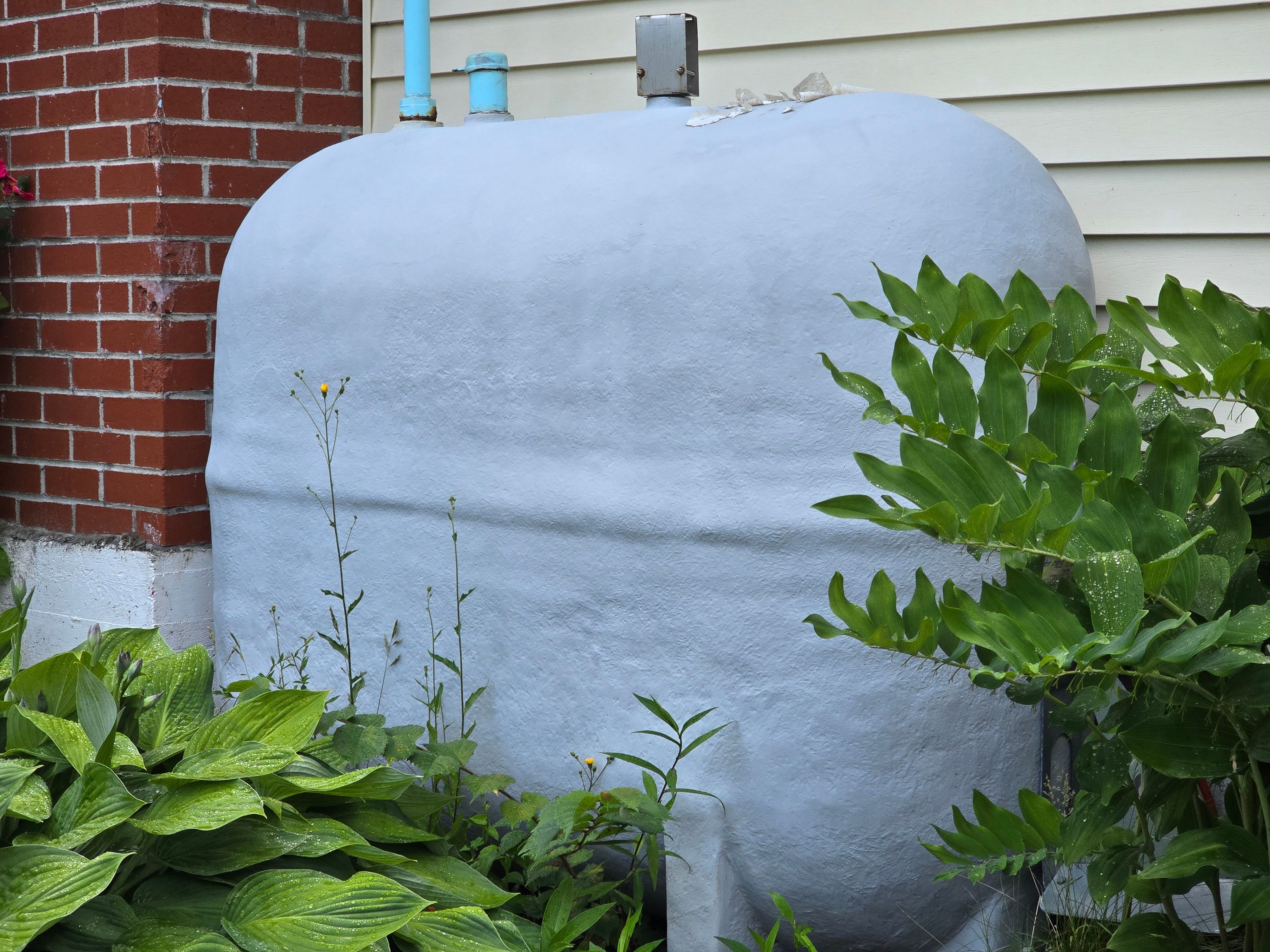 oil tank features