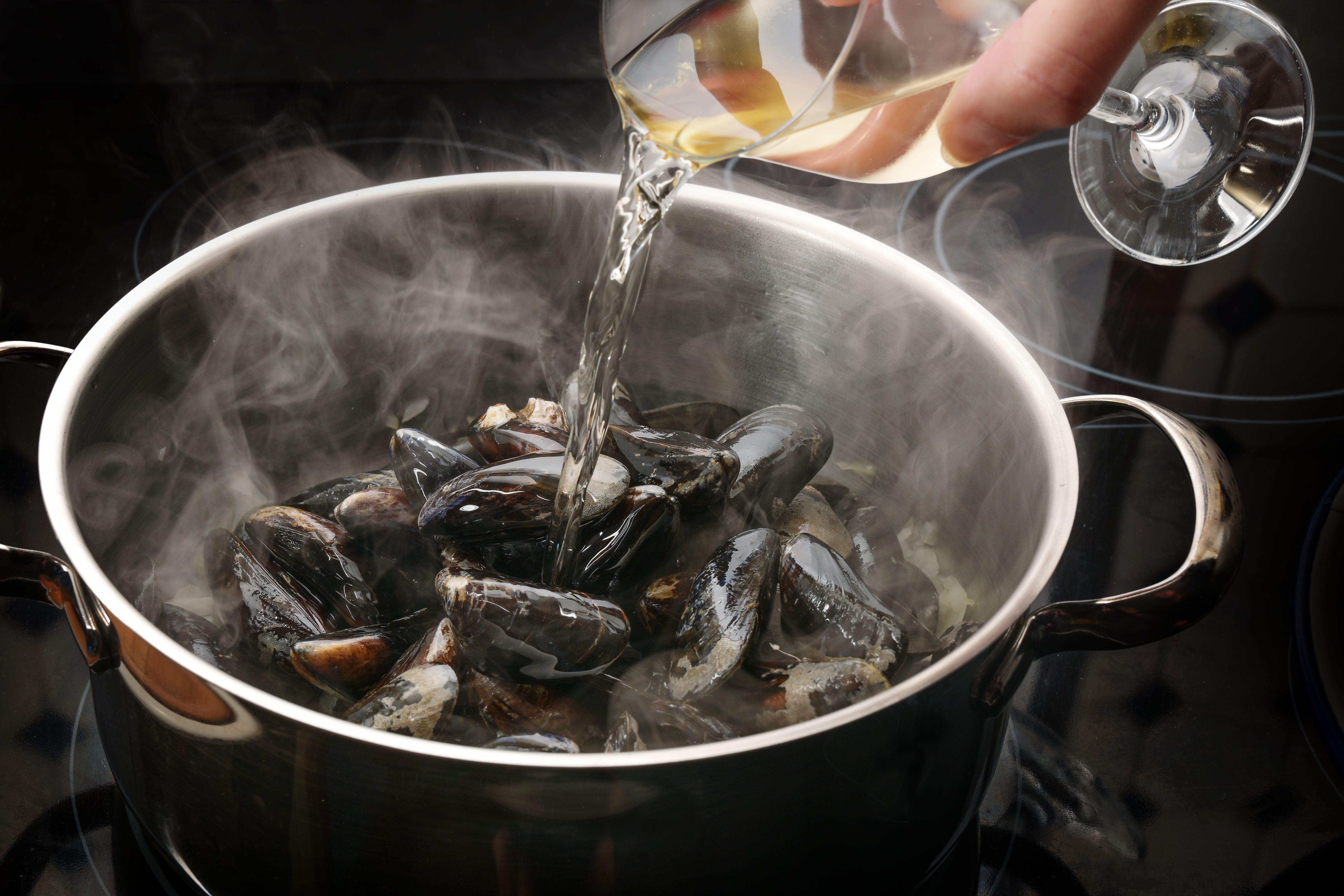 mussels cooking
