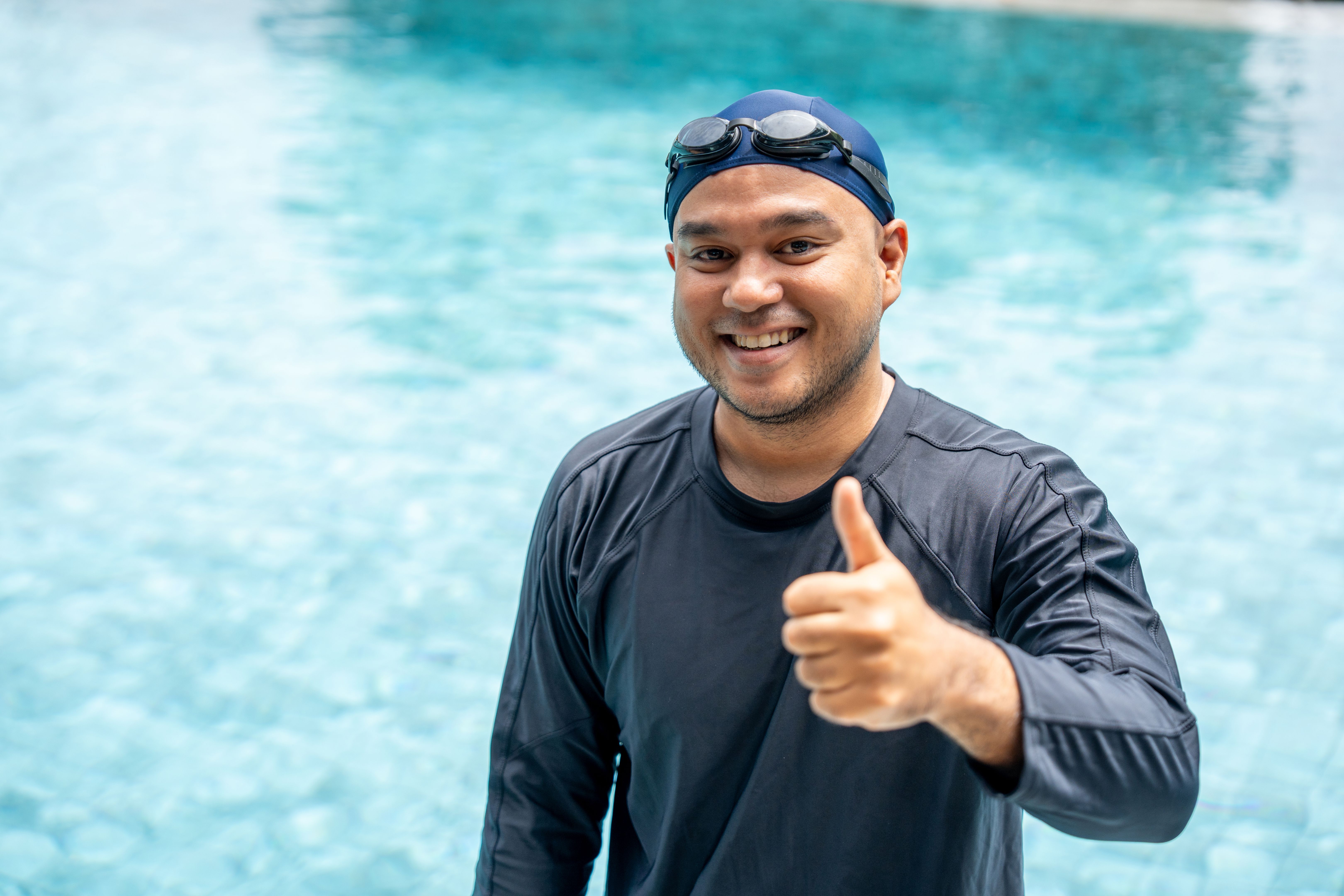 adult swimming class