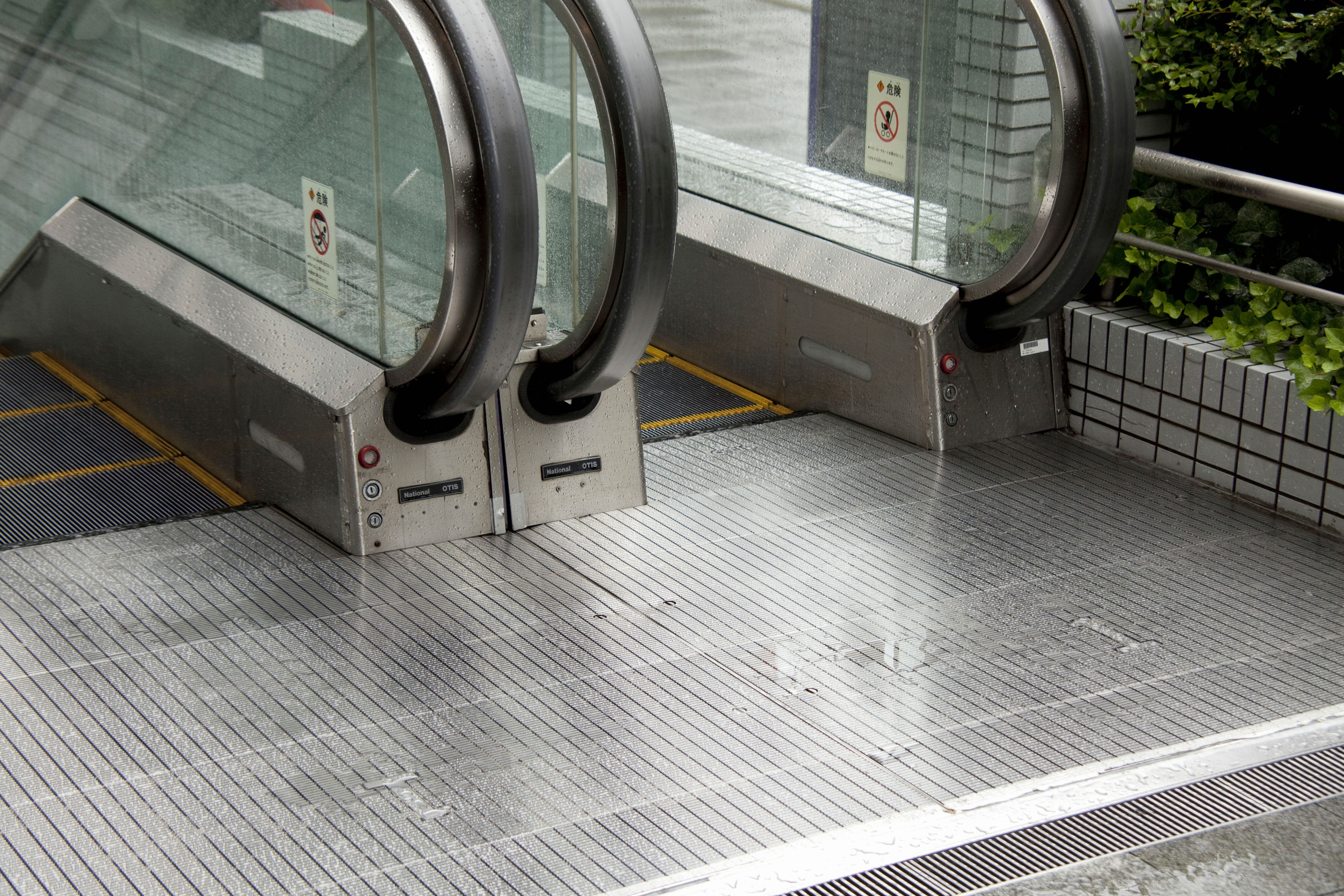 rainy season escalator