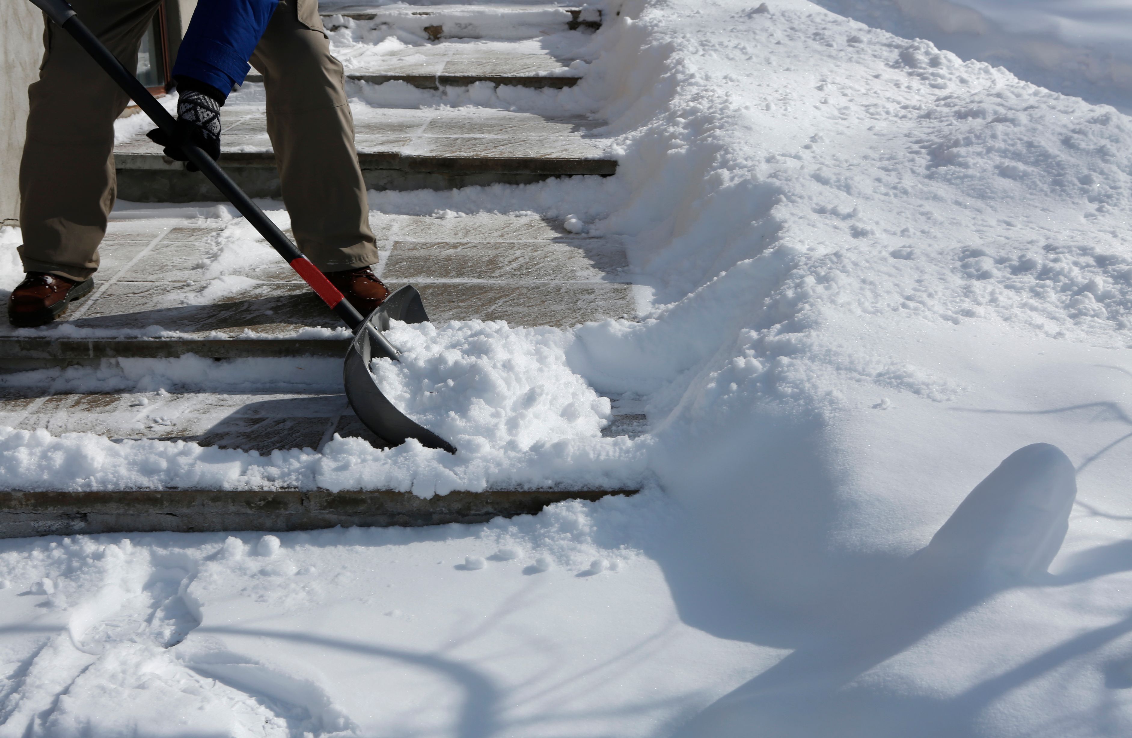 safe snow shoveling