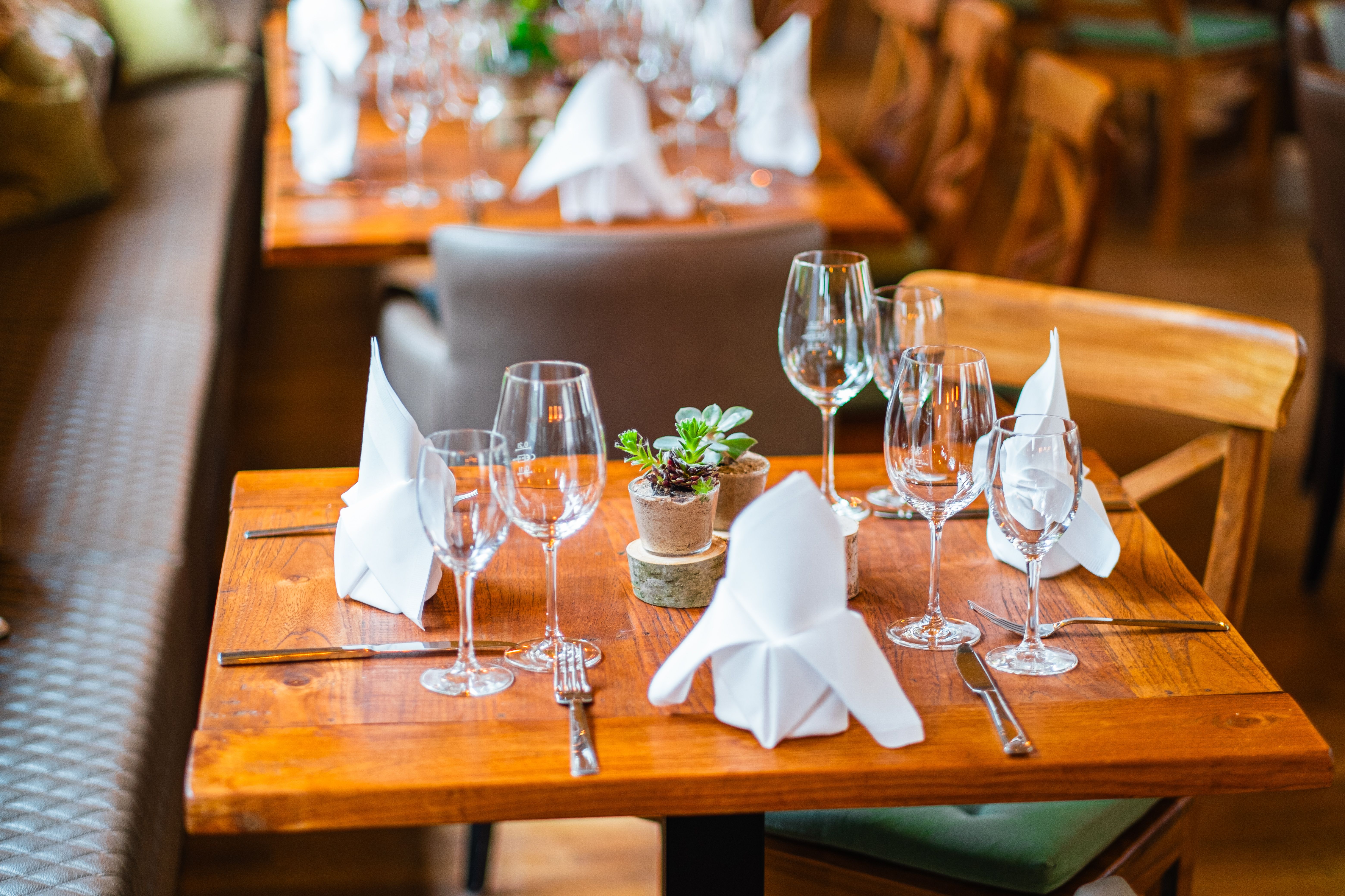 table setting ambiance