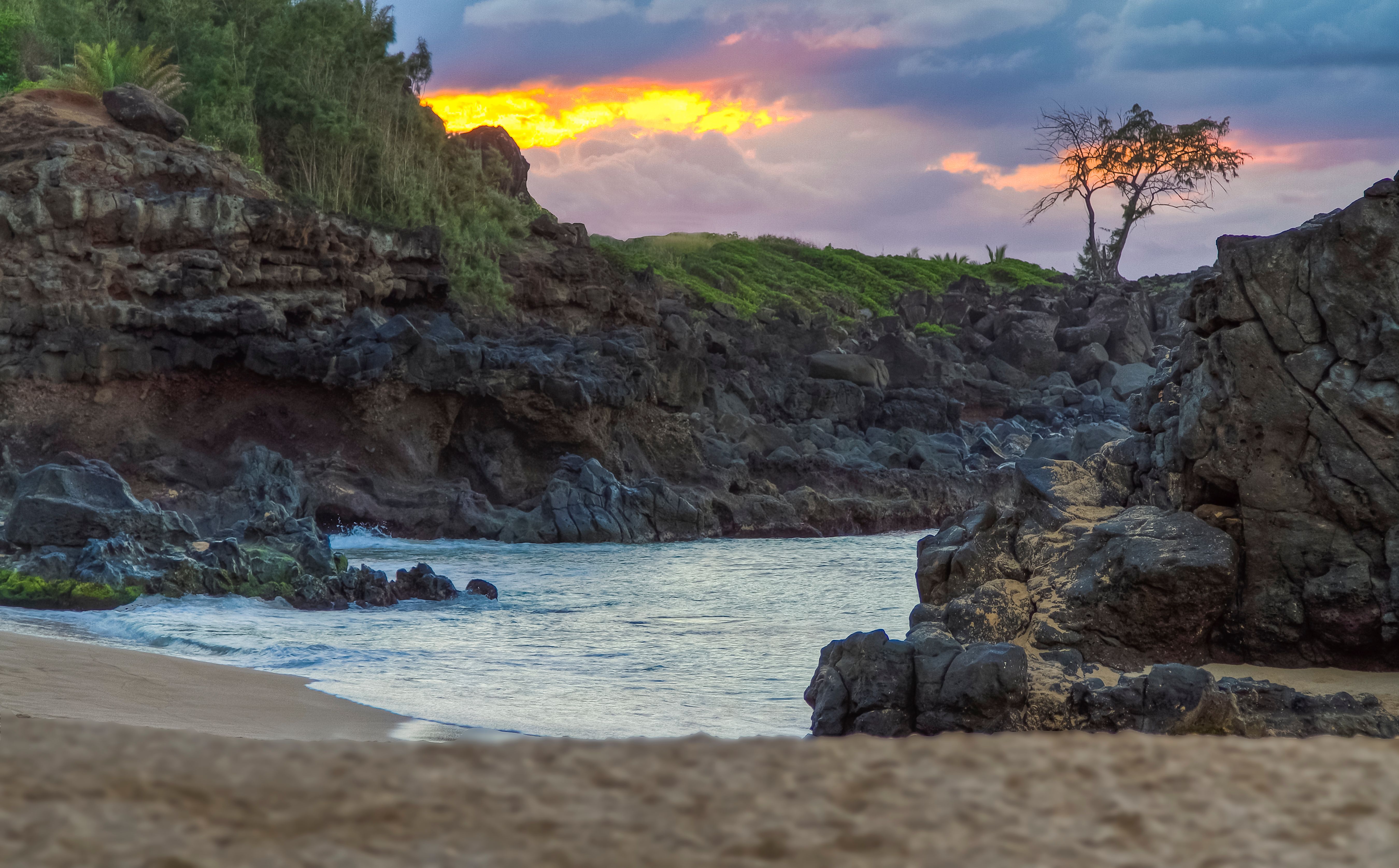 Secret Grotto and the path to the Jump Rock on the North Shore of Oahu.