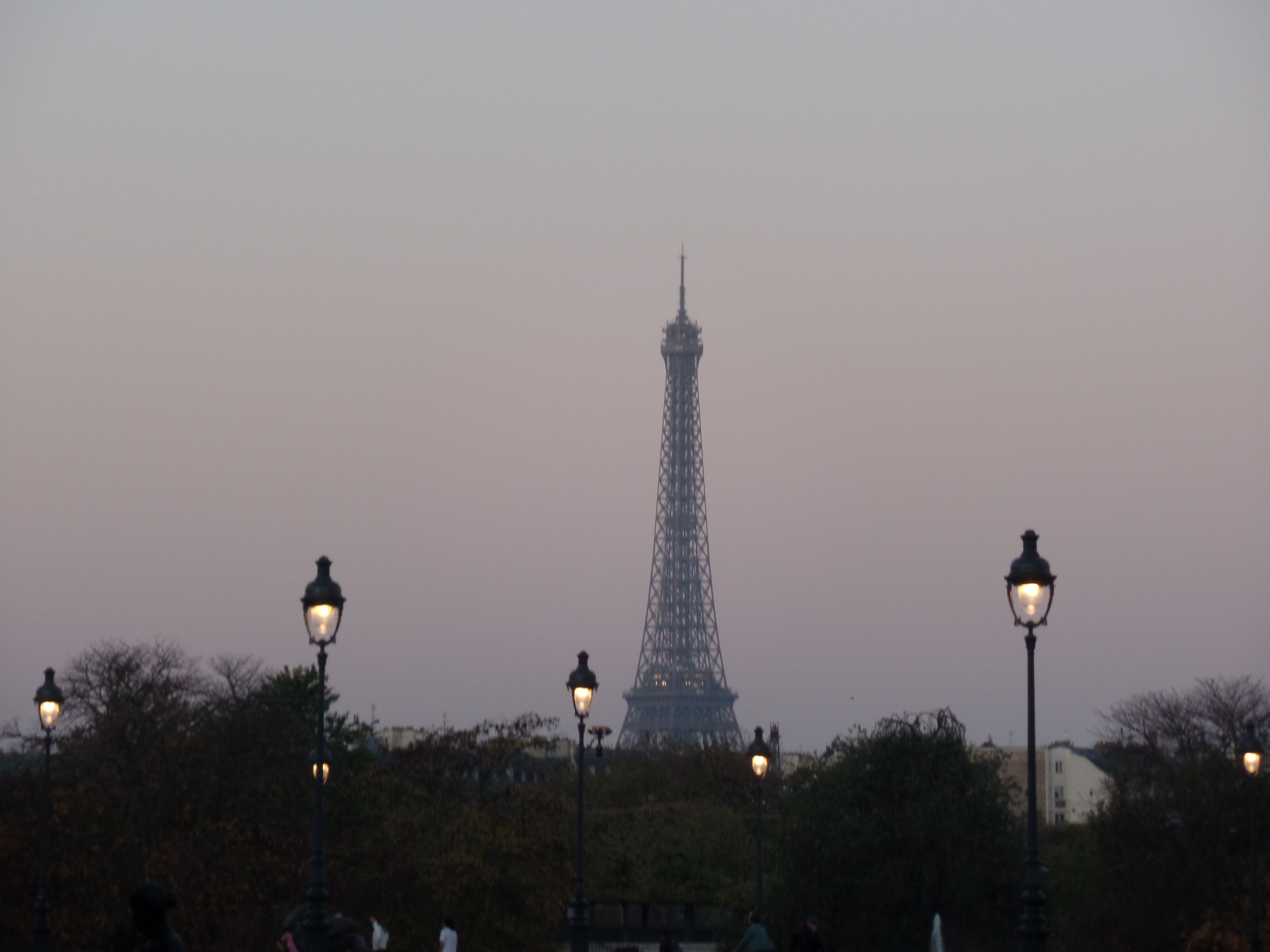 paris eiffel tower night
