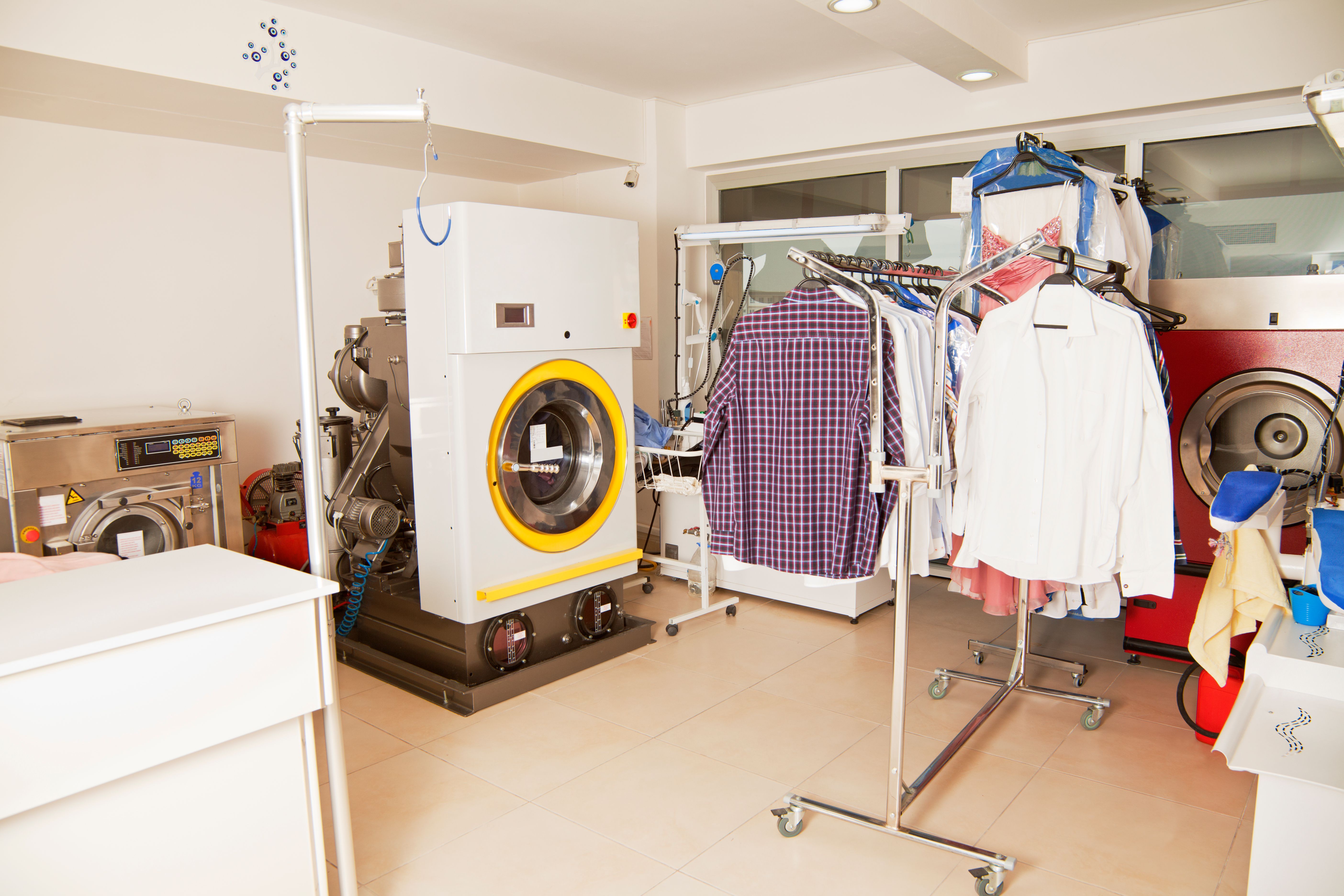 dry cleaning machine