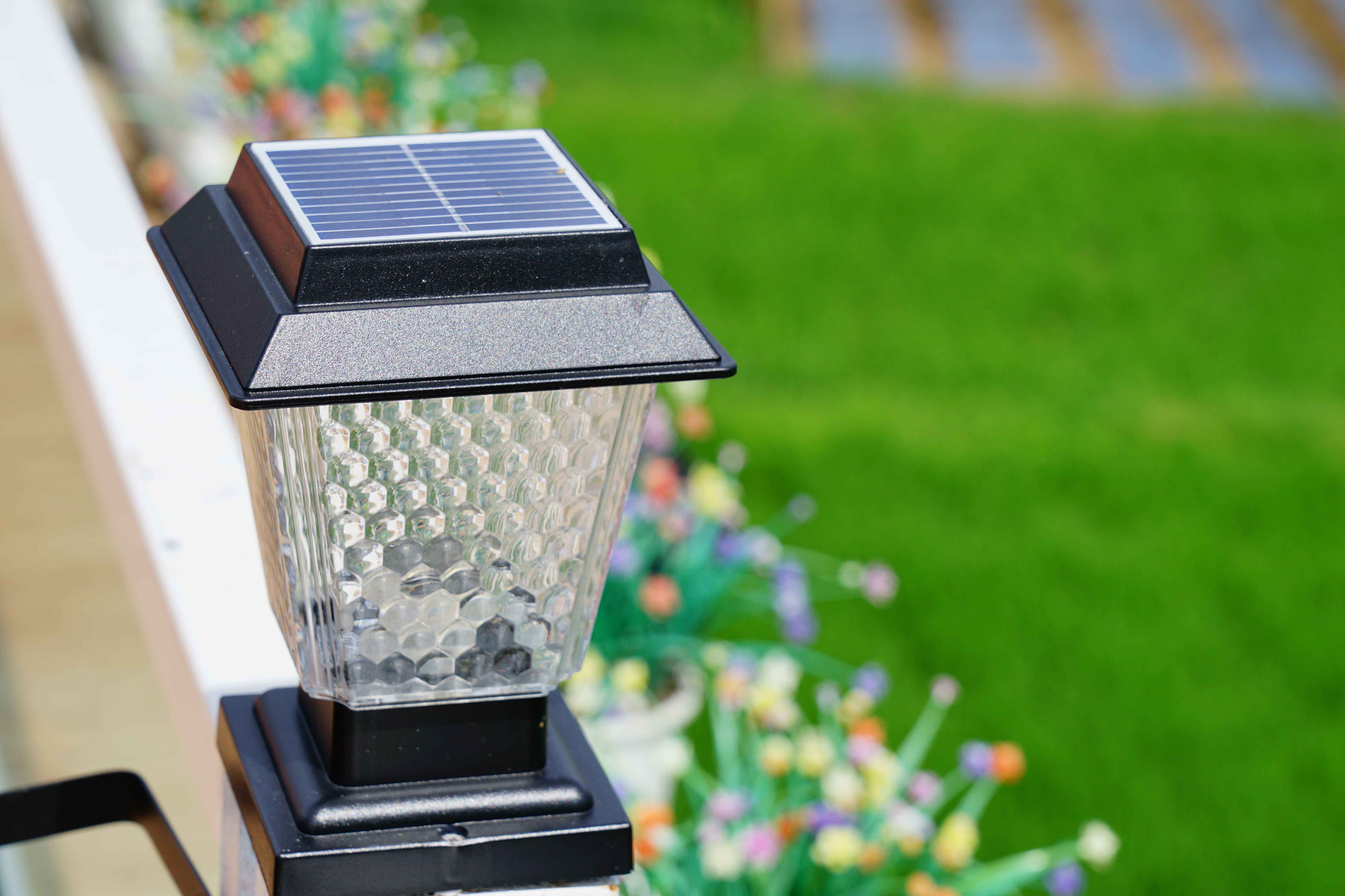 solar outdoor lighting
