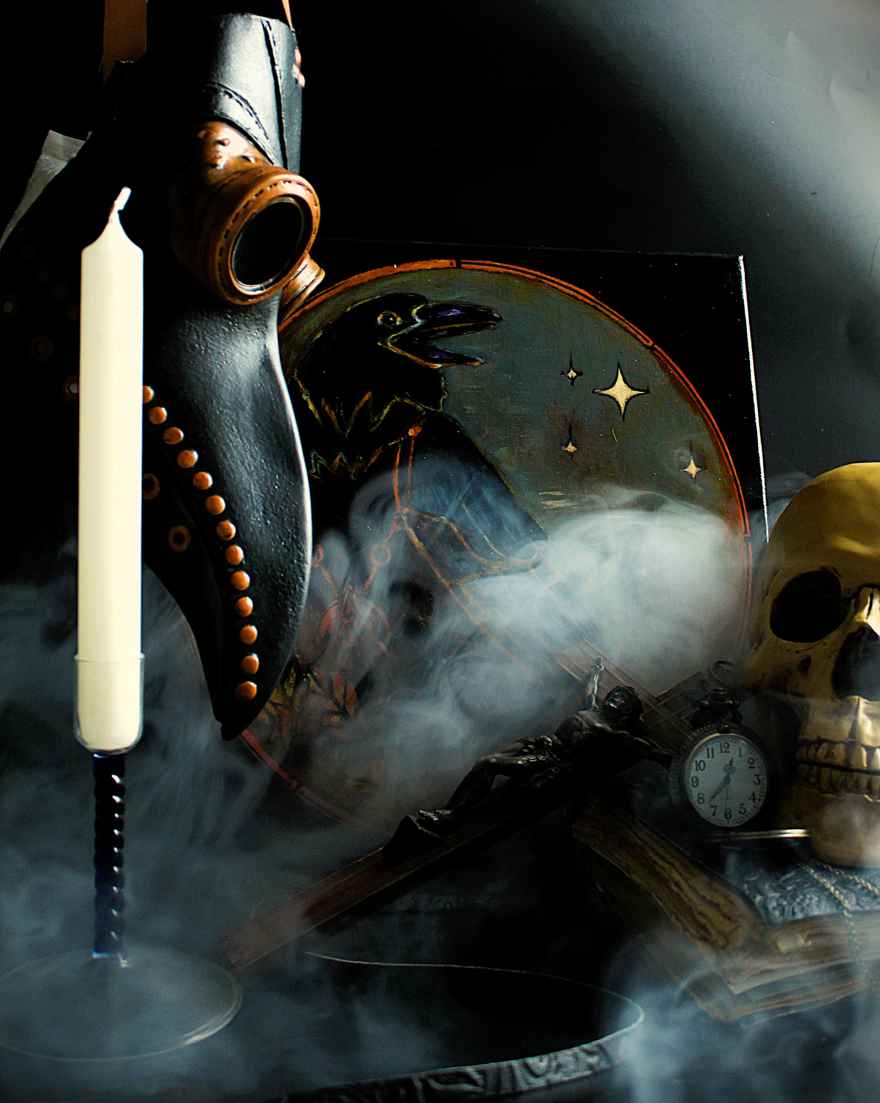 Skull/mask/horn chiaroscuro with painting behind, smoky Skull/mask/horn chiaroscuro with painting behind, smoky