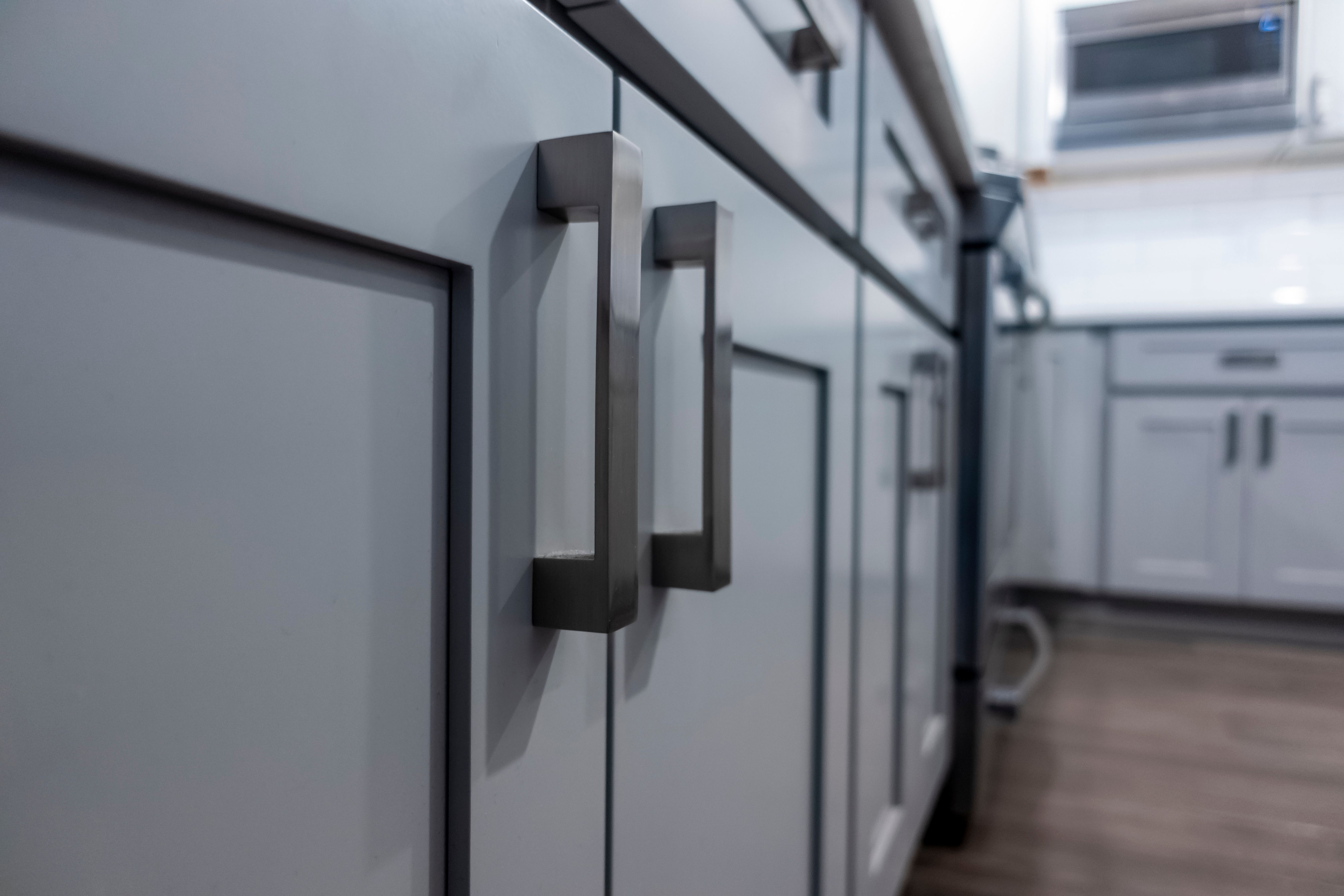 modern kitchen knobs