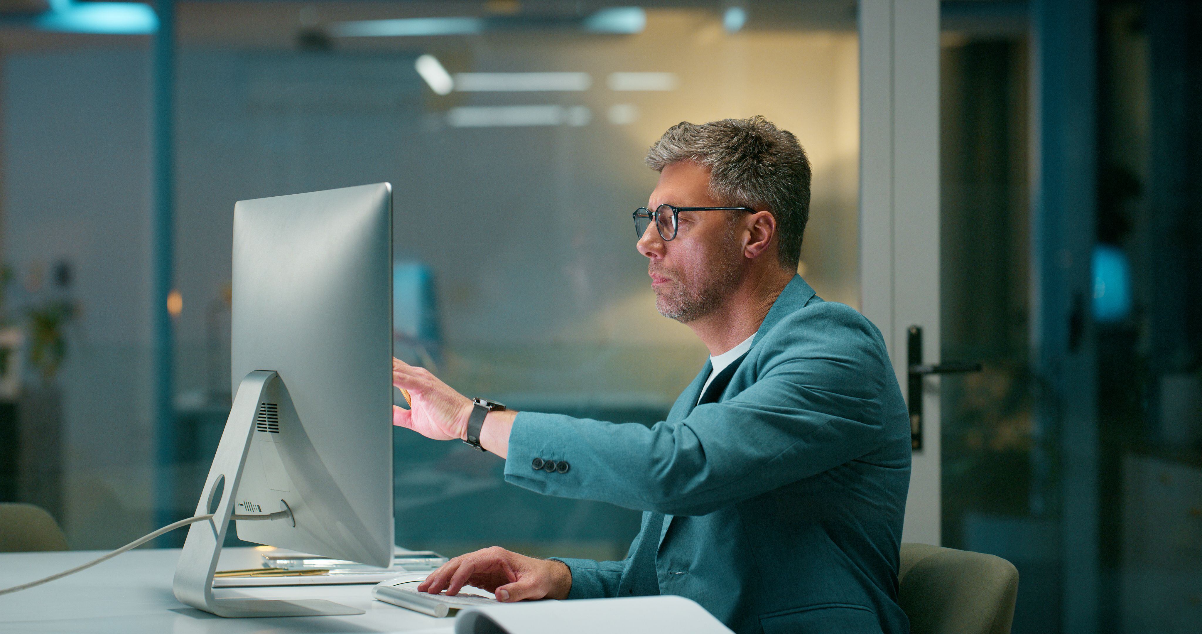 research financial advisor